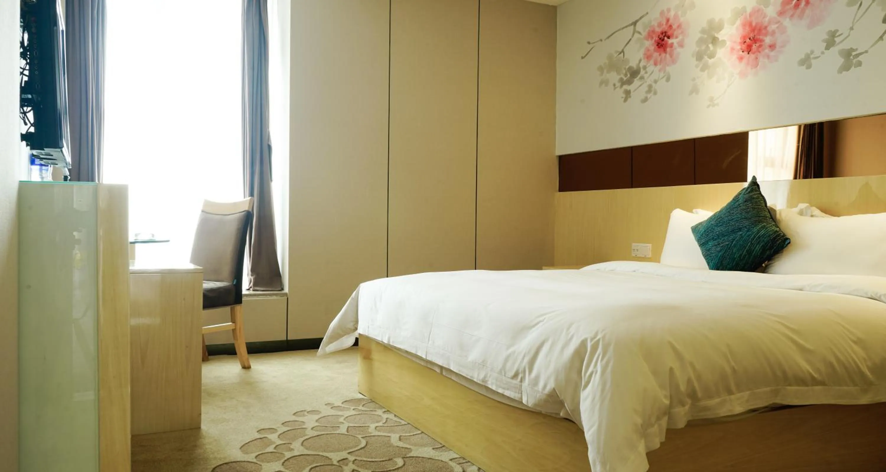 Photo of the whole room, Bed in Paco Hotel Ouzhuang Metro Guangzhou