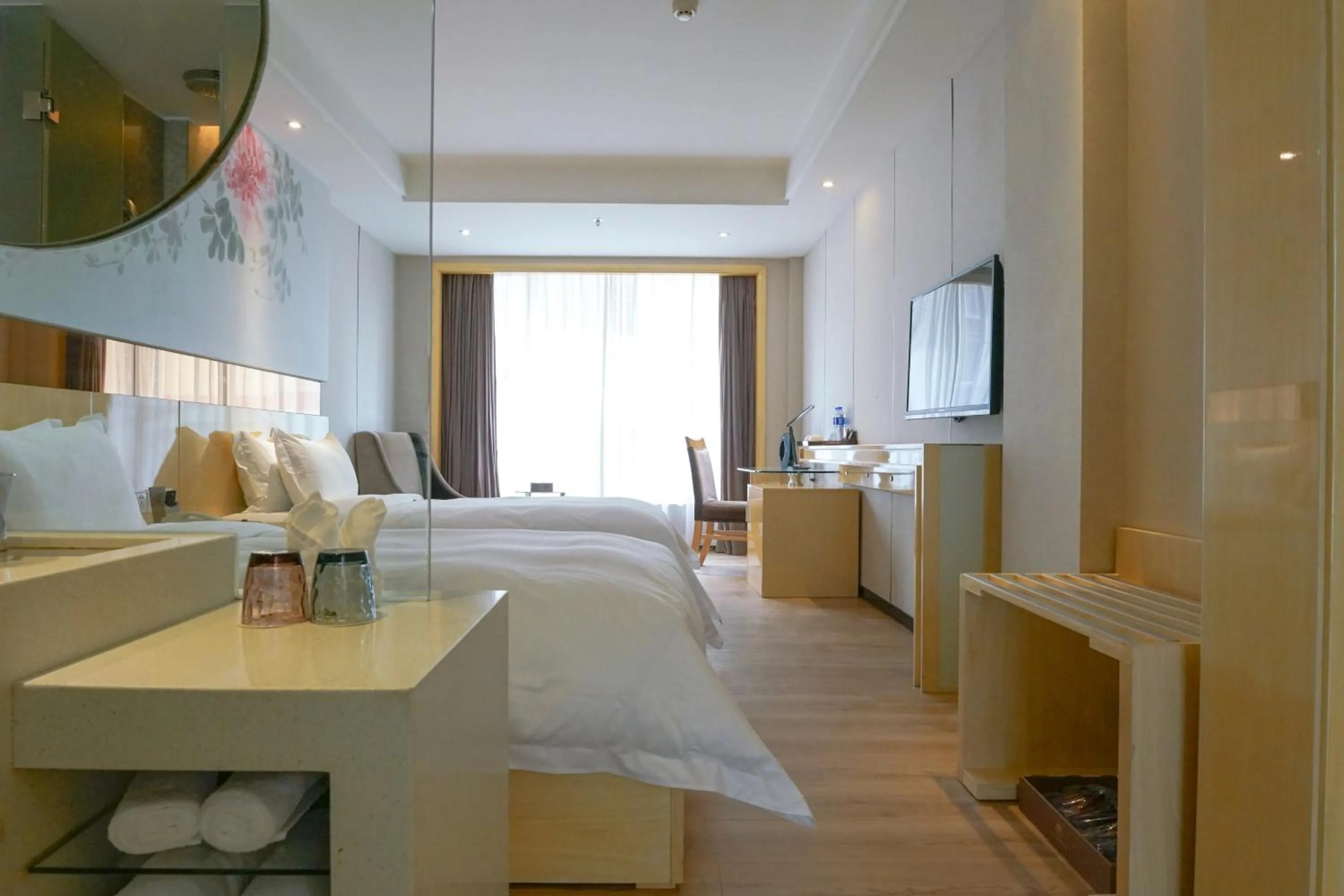 Photo of the whole room, Bed in Paco Hotel Ouzhuang Metro Guangzhou