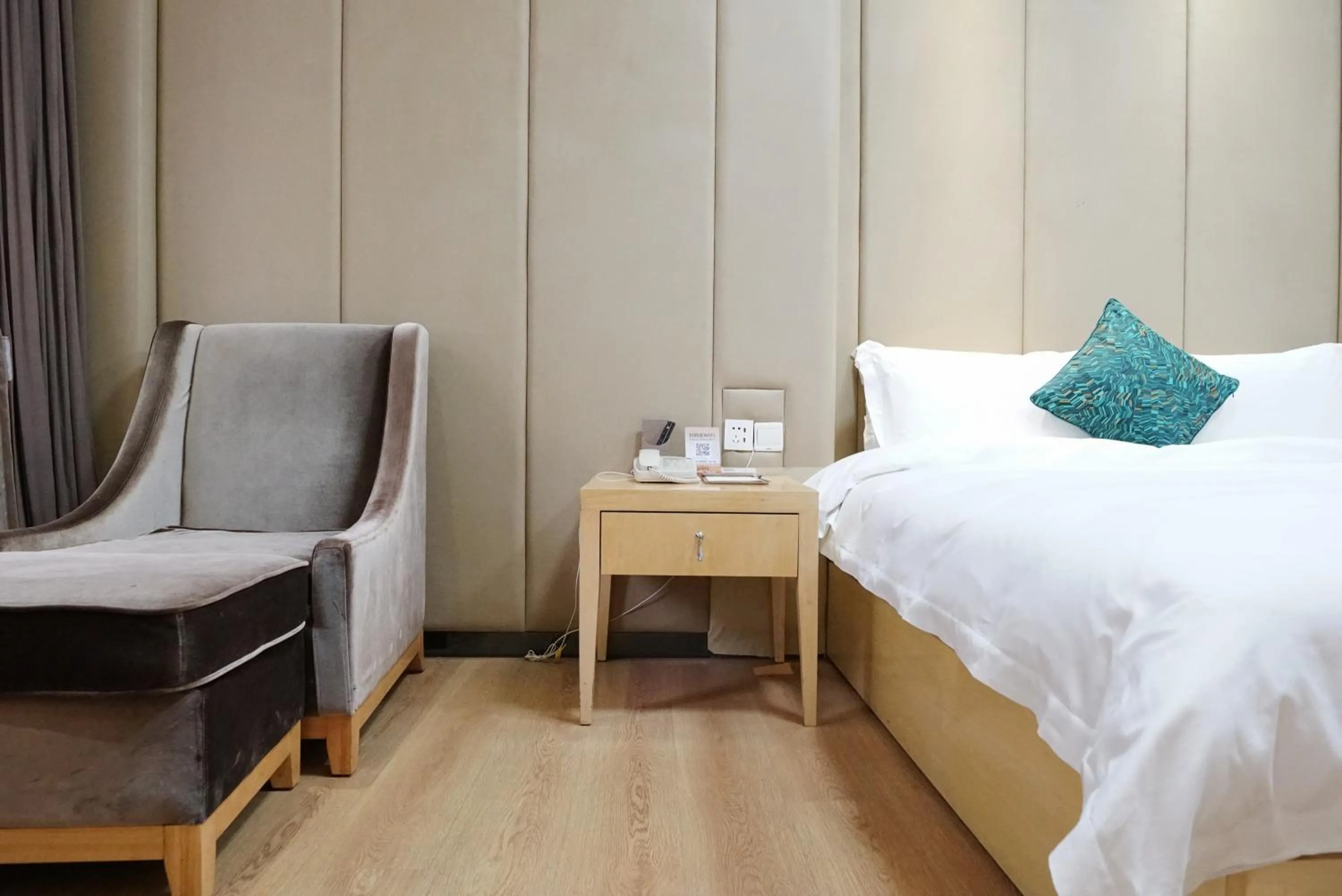 Seating area, Bed in Paco Hotel Ouzhuang Metro Guangzhou