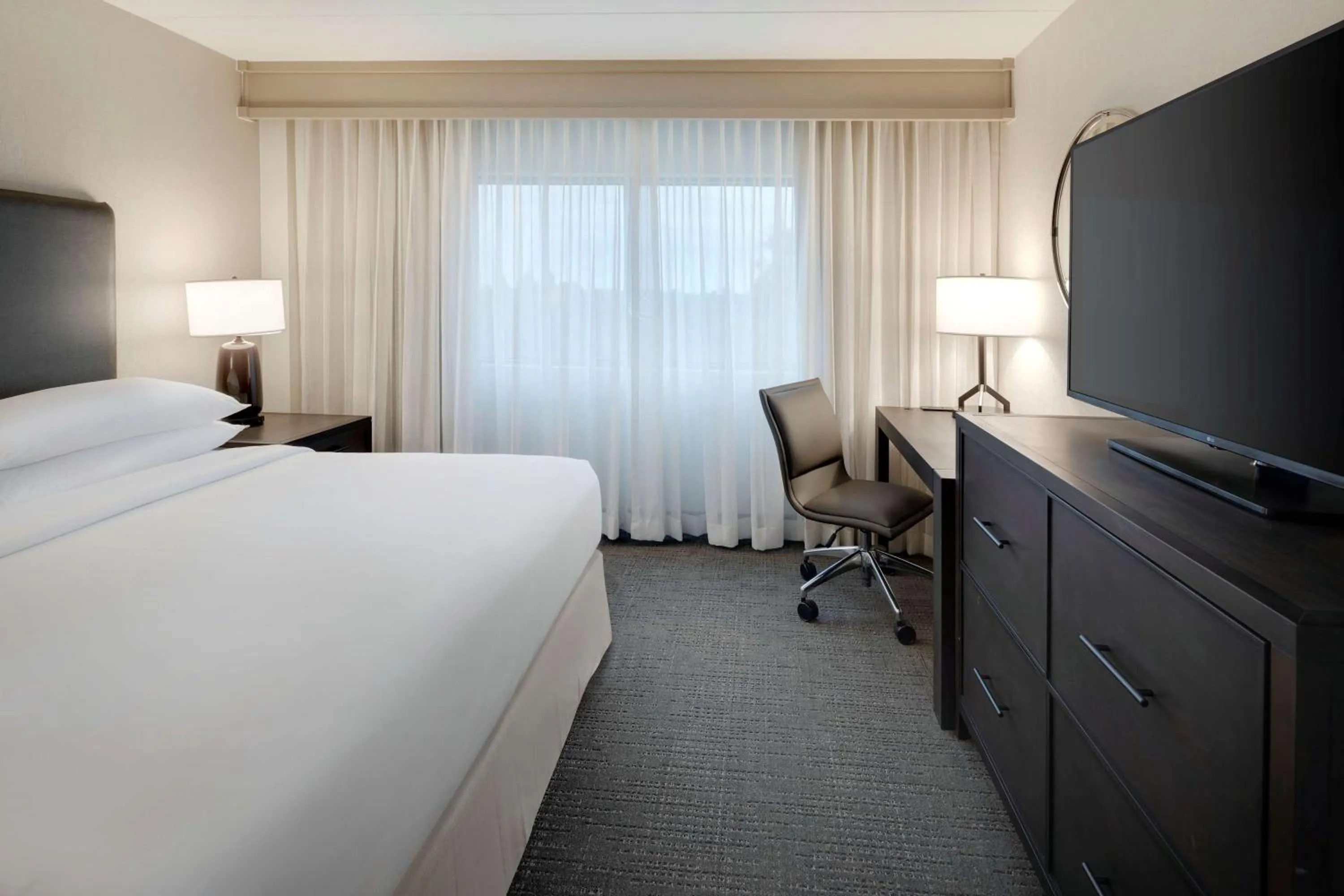 Bed in Embassy Suites by Hilton Detroit Troy Auburn Hills