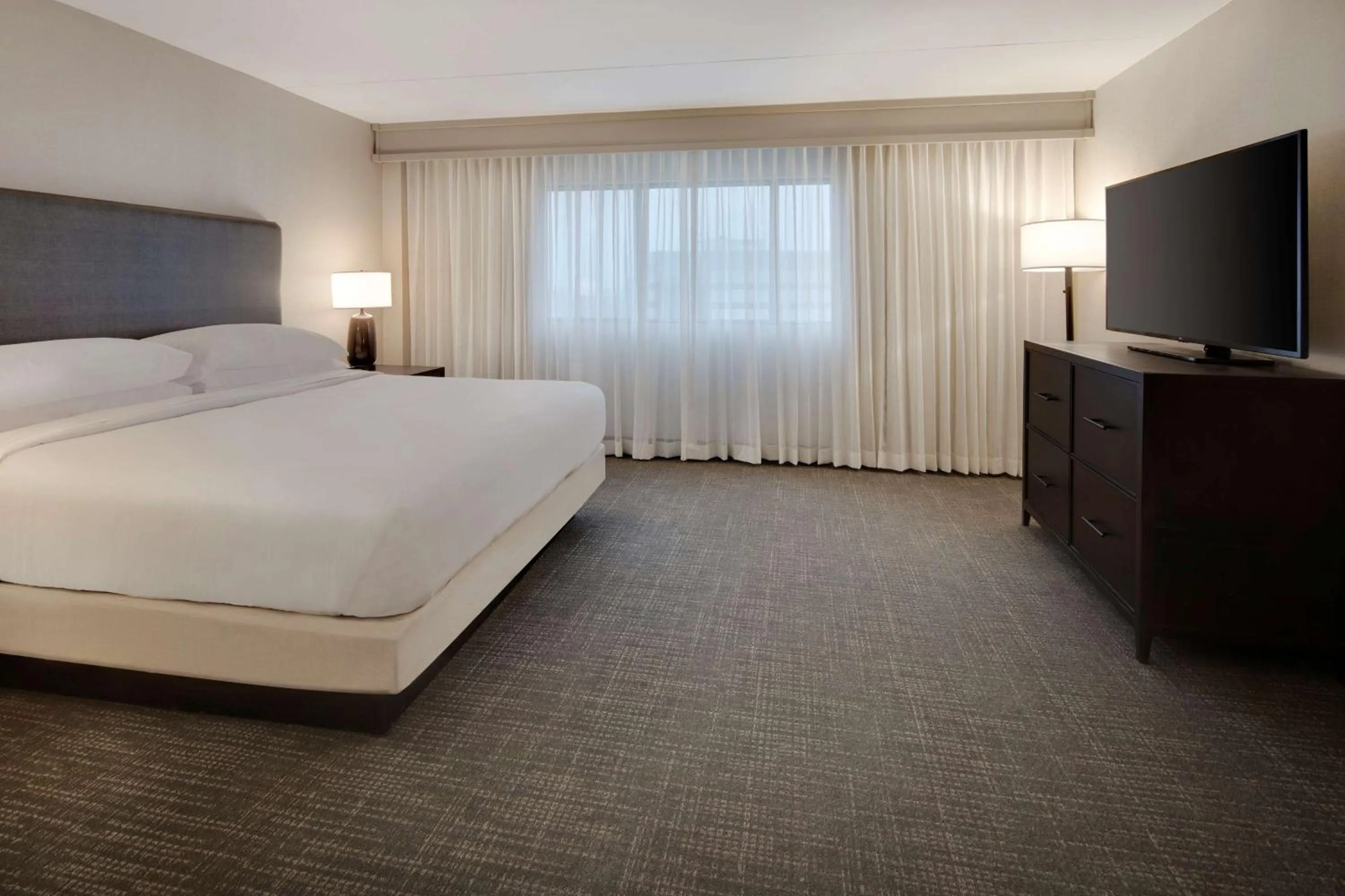 Bed in Embassy Suites by Hilton Detroit Troy Auburn Hills