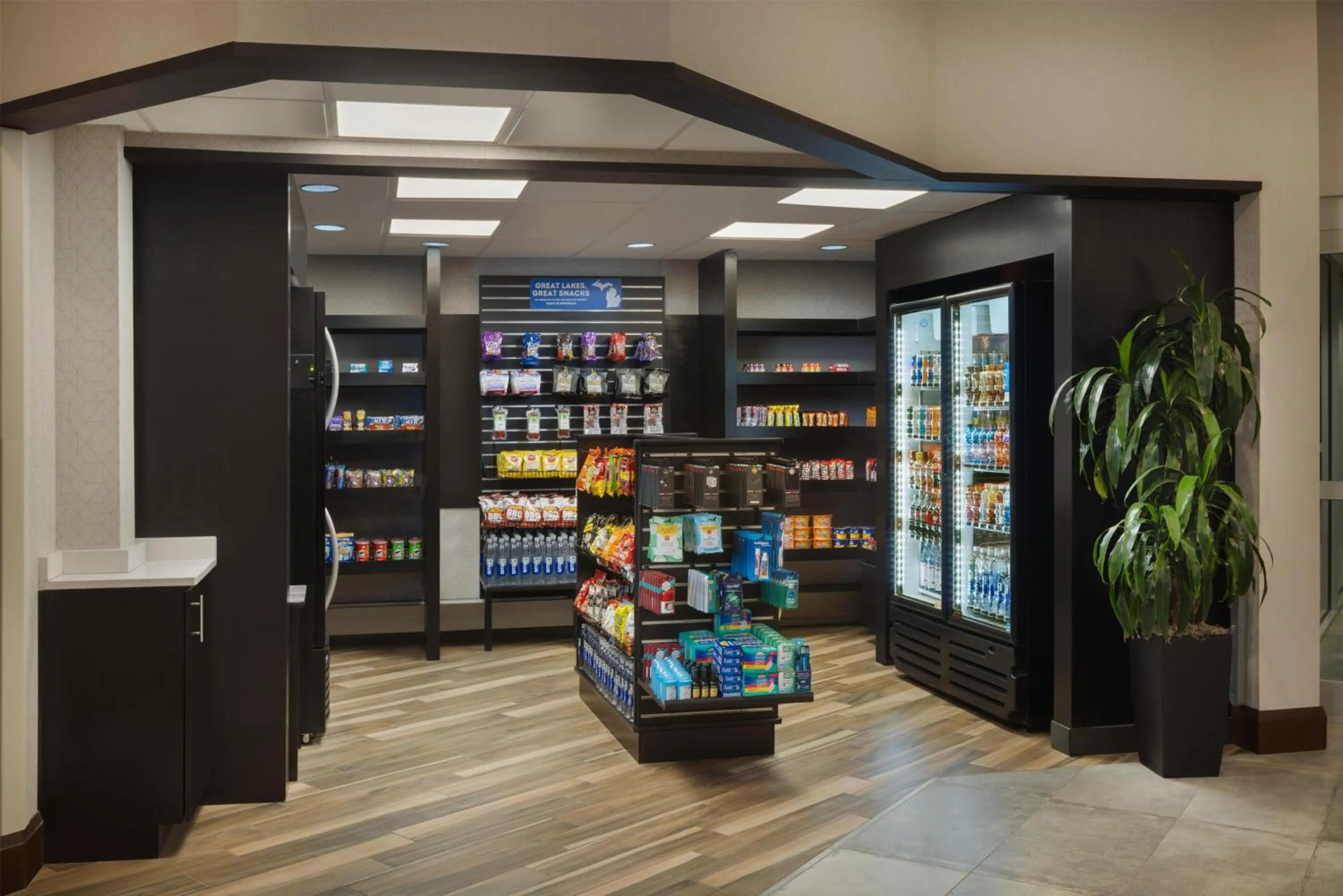 Restaurant/places to eat in Embassy Suites by Hilton Detroit Troy Auburn Hills