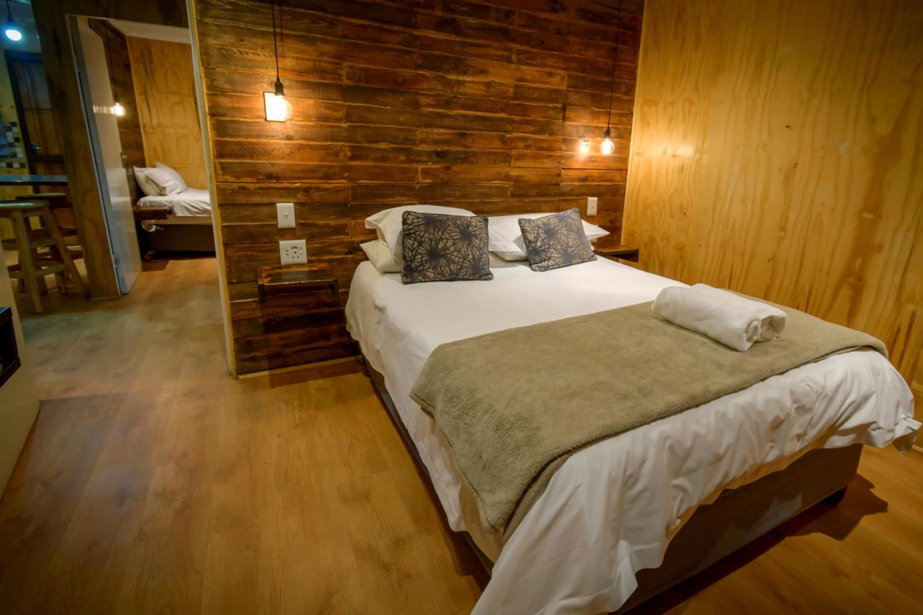 Bedroom, Bed in Bains Lodge - Sustainable Electricity