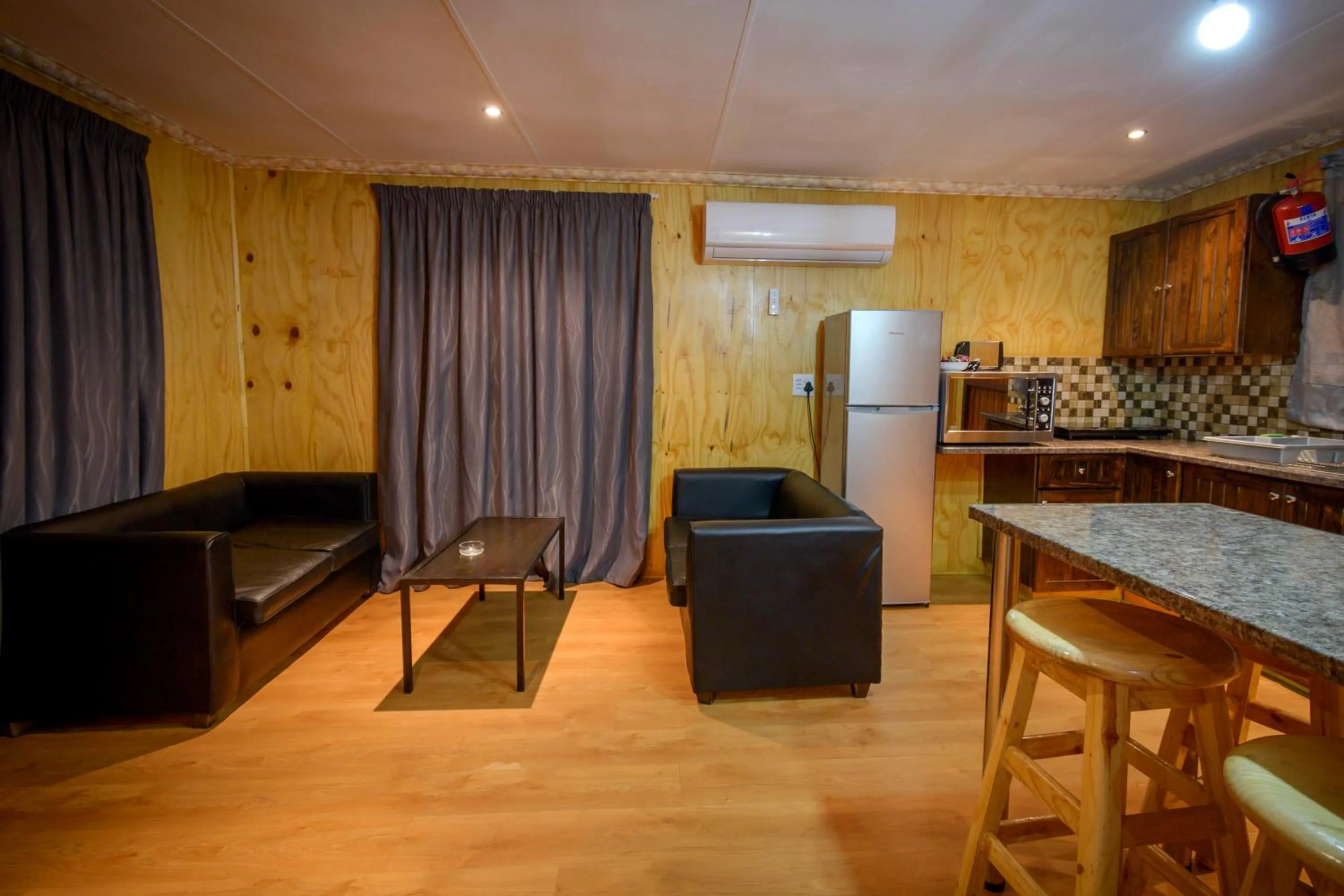 Kitchen or kitchenette in Bains Lodge - Sustainable Electricity