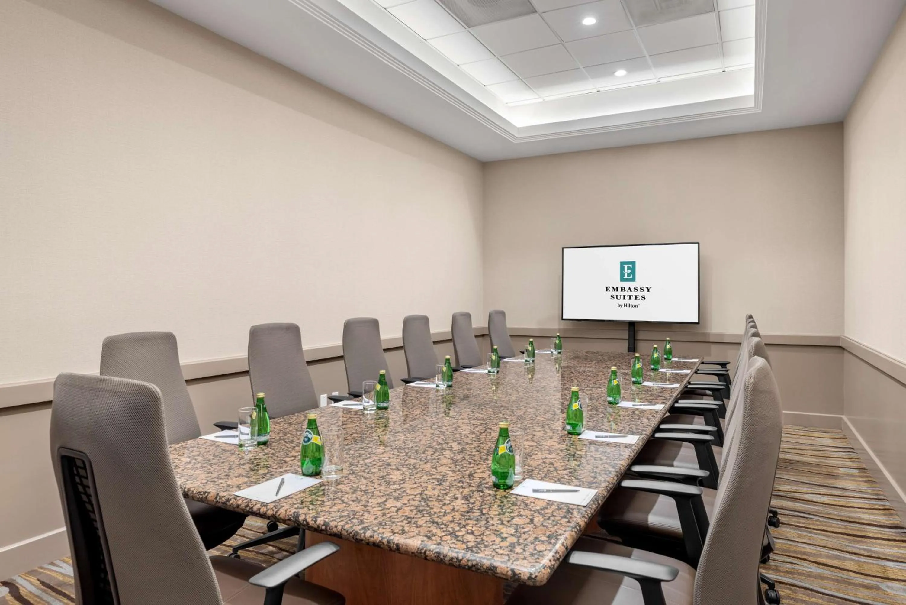 Meeting/conference room in Embassy Suites by Hilton Anaheim South