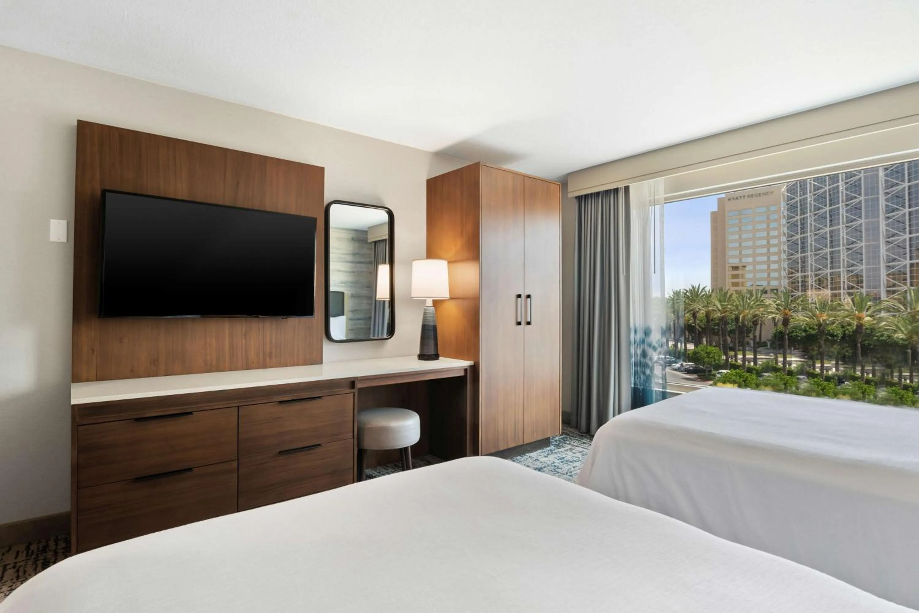 Bedroom, Bed in Embassy Suites by Hilton Anaheim South