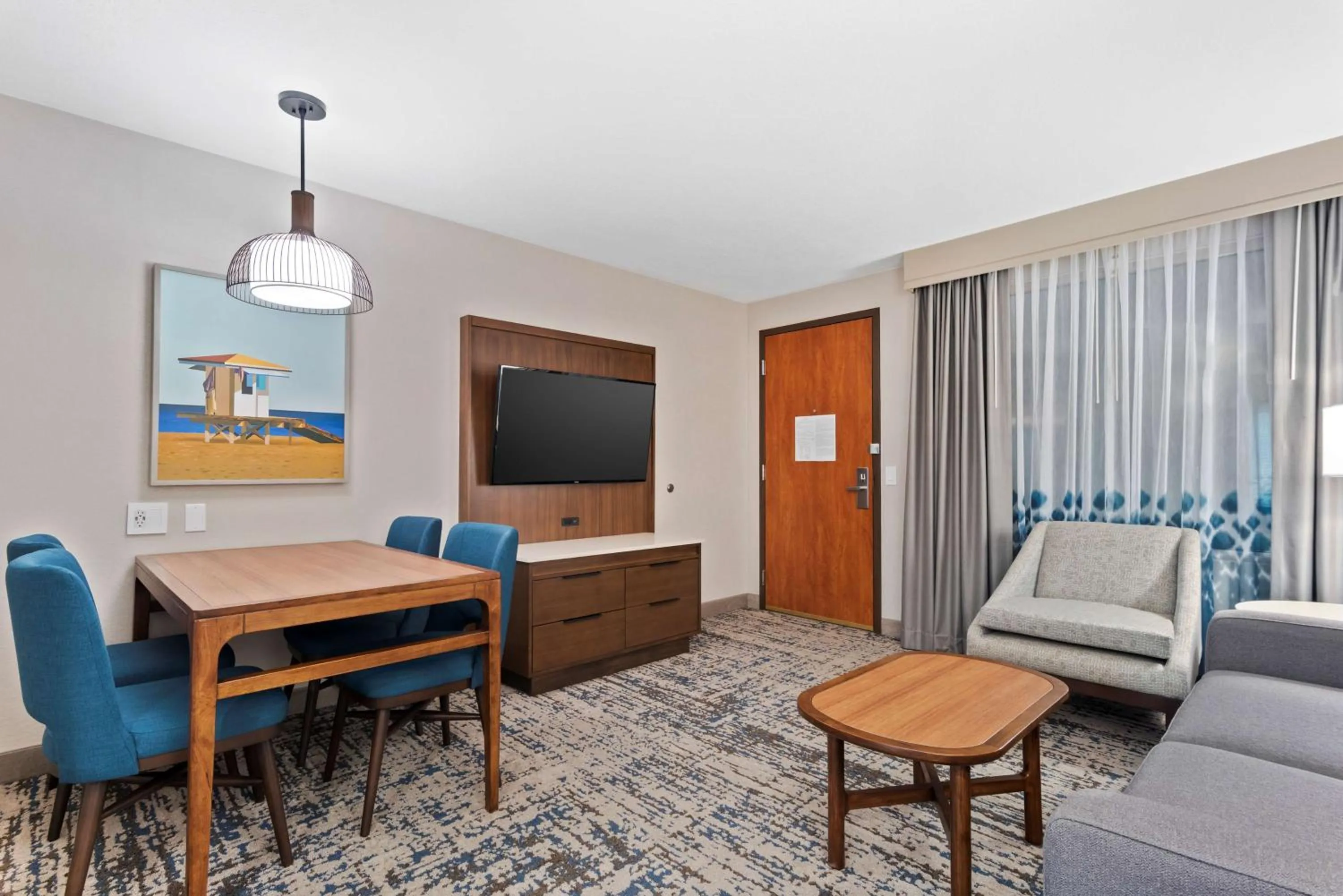 Living room in Embassy Suites by Hilton Anaheim South