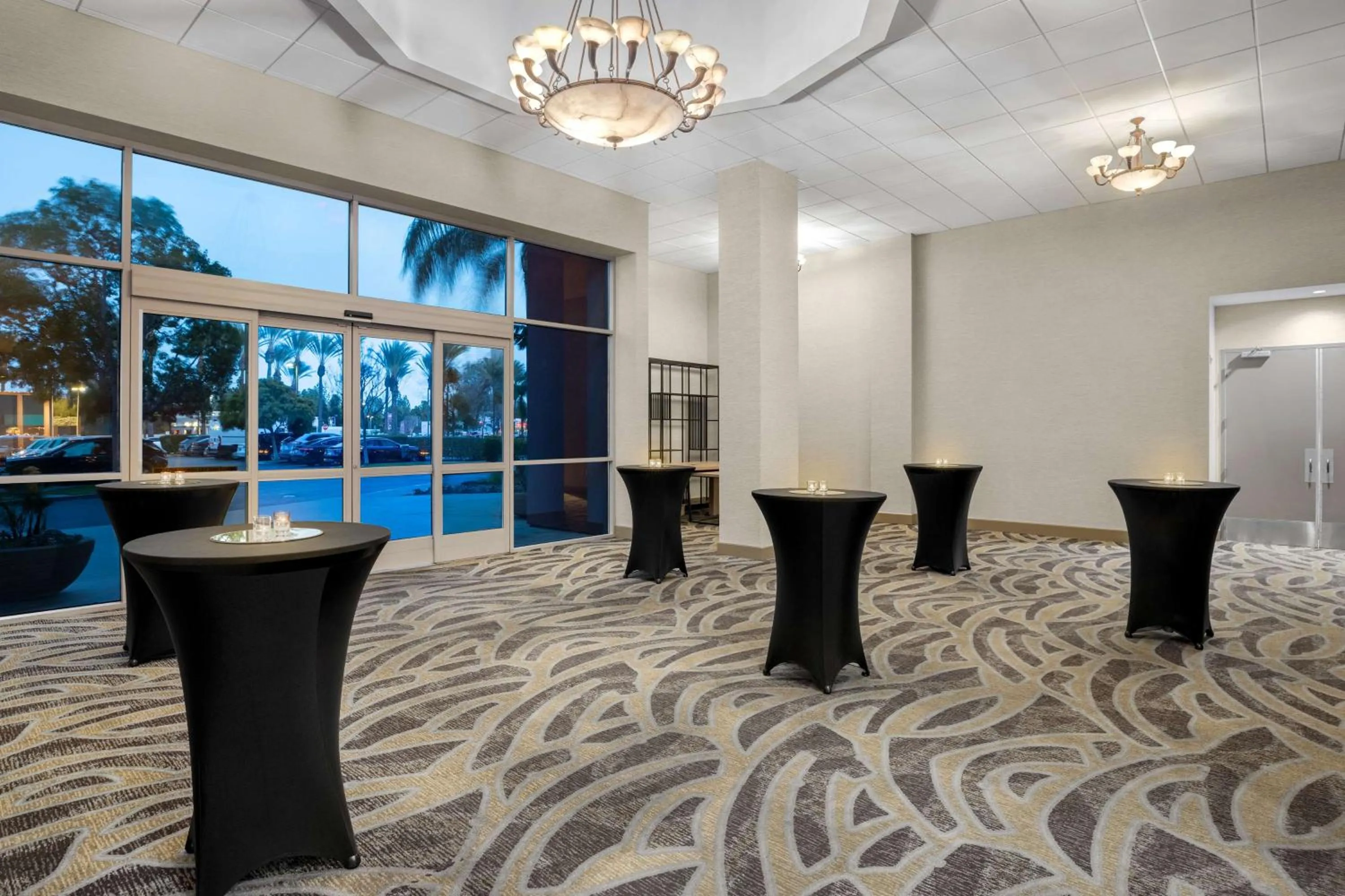 Meeting/conference room in Embassy Suites by Hilton Anaheim South