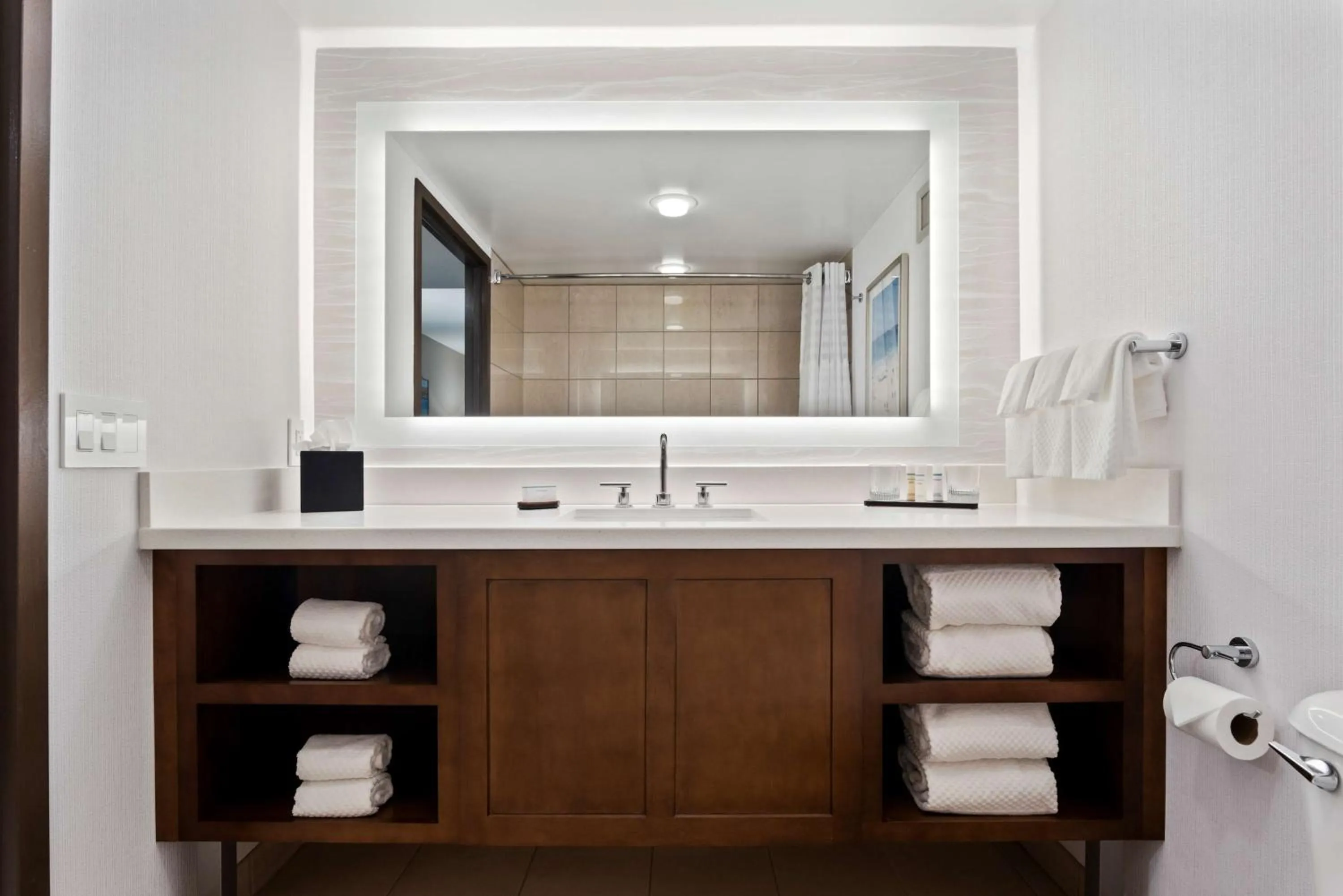 Bathroom in Embassy Suites by Hilton Anaheim South