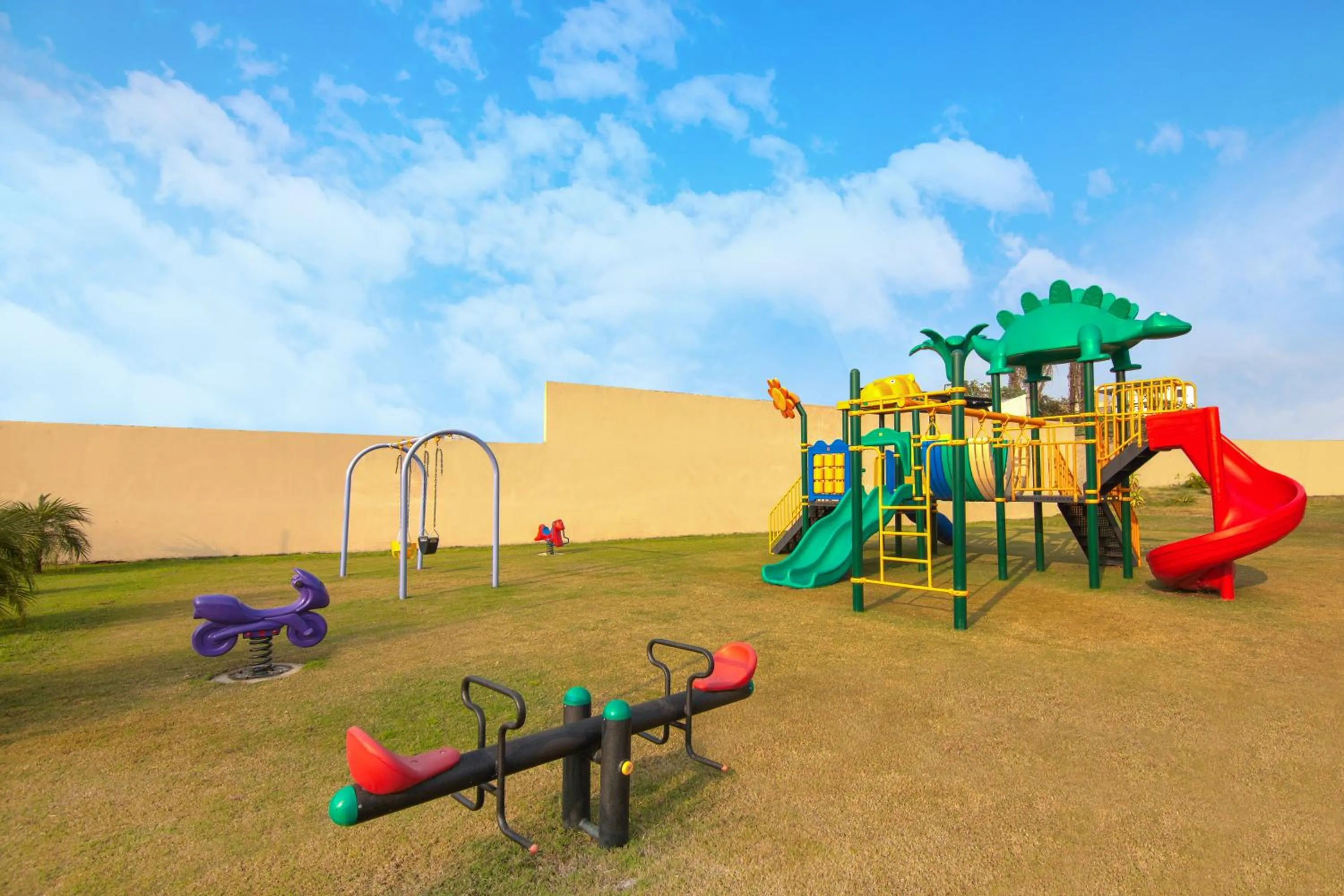 Children play ground in Lemon Tree Hotel Baddi