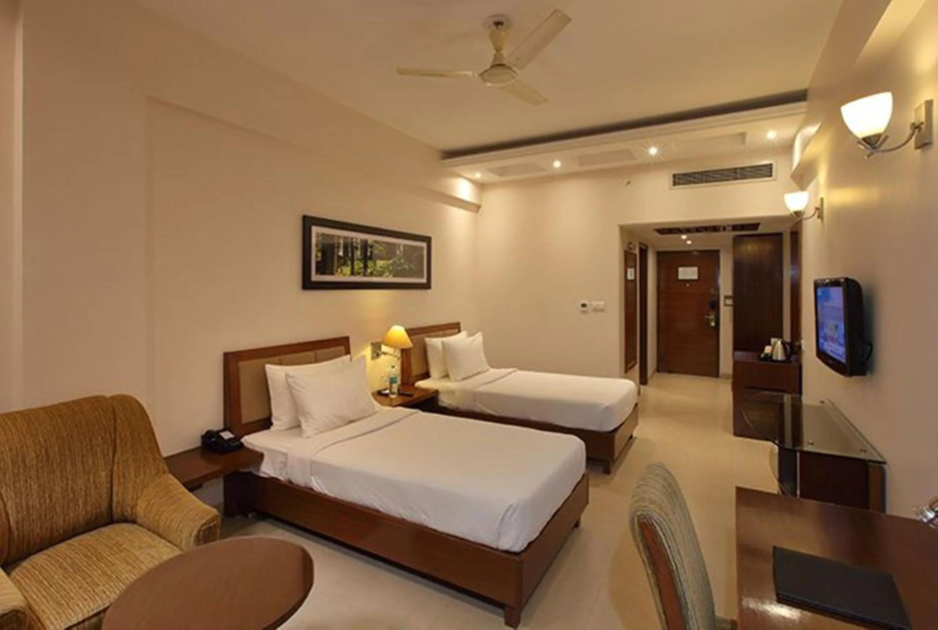 Bedroom, Bed in Lemon Tree Hotel Baddi