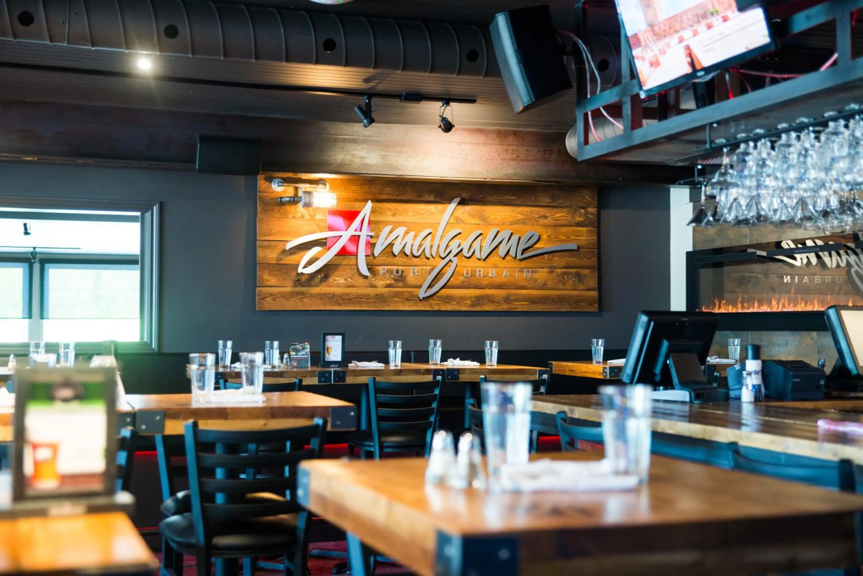 Restaurant/places to eat in Hôtel Écono-One