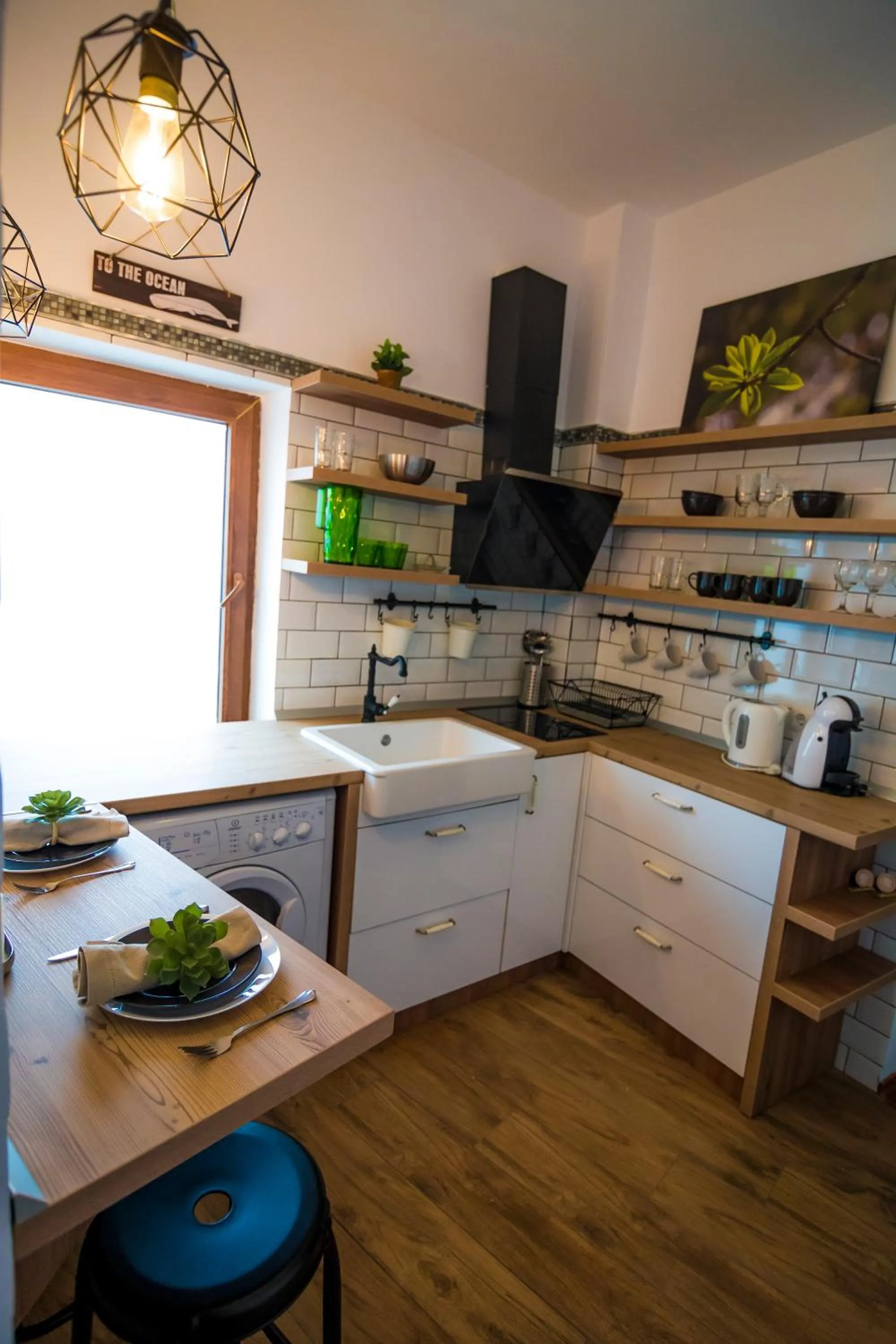 Kitchen or kitchenette in Villa Casafina Serviced Apartments