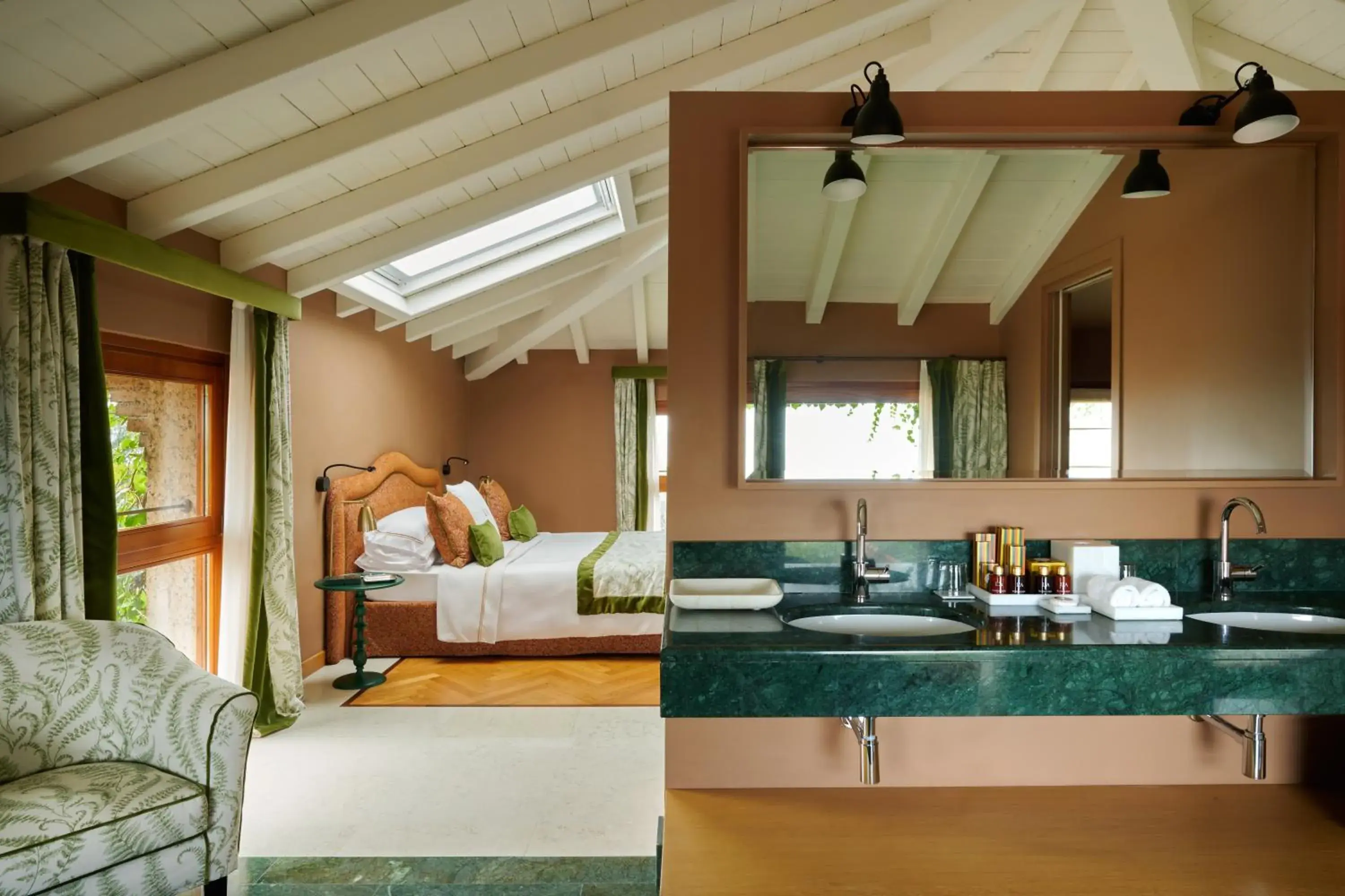 Deluxe Suite in L'Albereta Relais & Chateaux Deluxe Suite in L'Albereta Relais & Chateaux