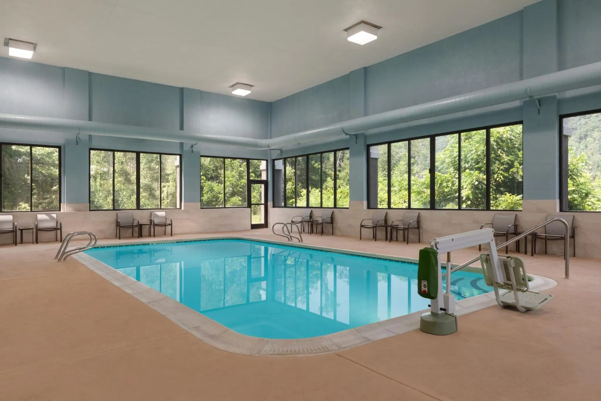 Swimming pool in Holiday Inn Express Painted Post by IHG