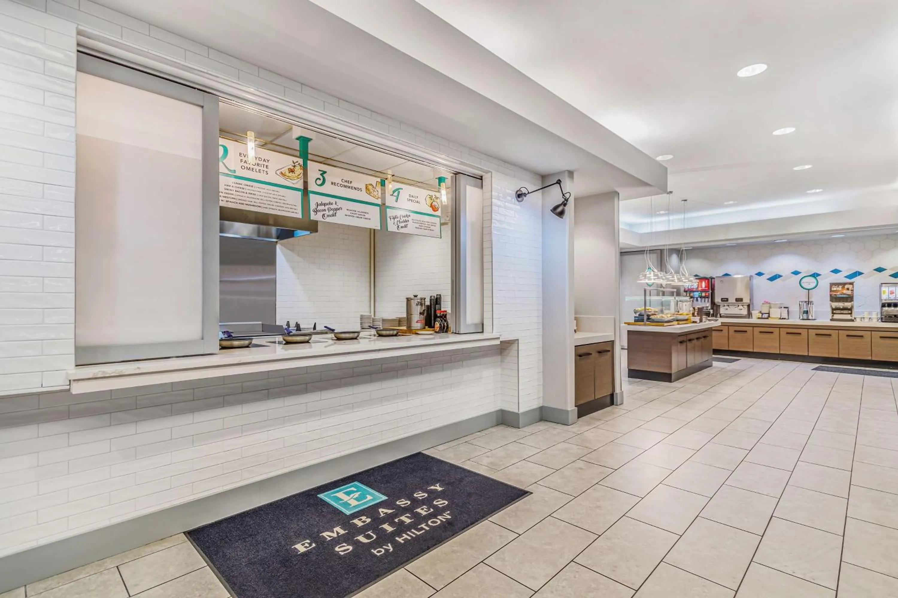 Breakfast in Embassy Suites by Hilton Detroit Metro Airport