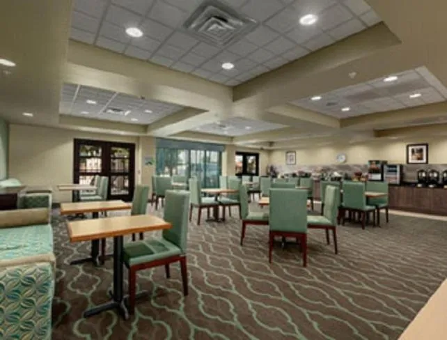 Restaurant/places to eat in Wingate by Wyndham Bossier City