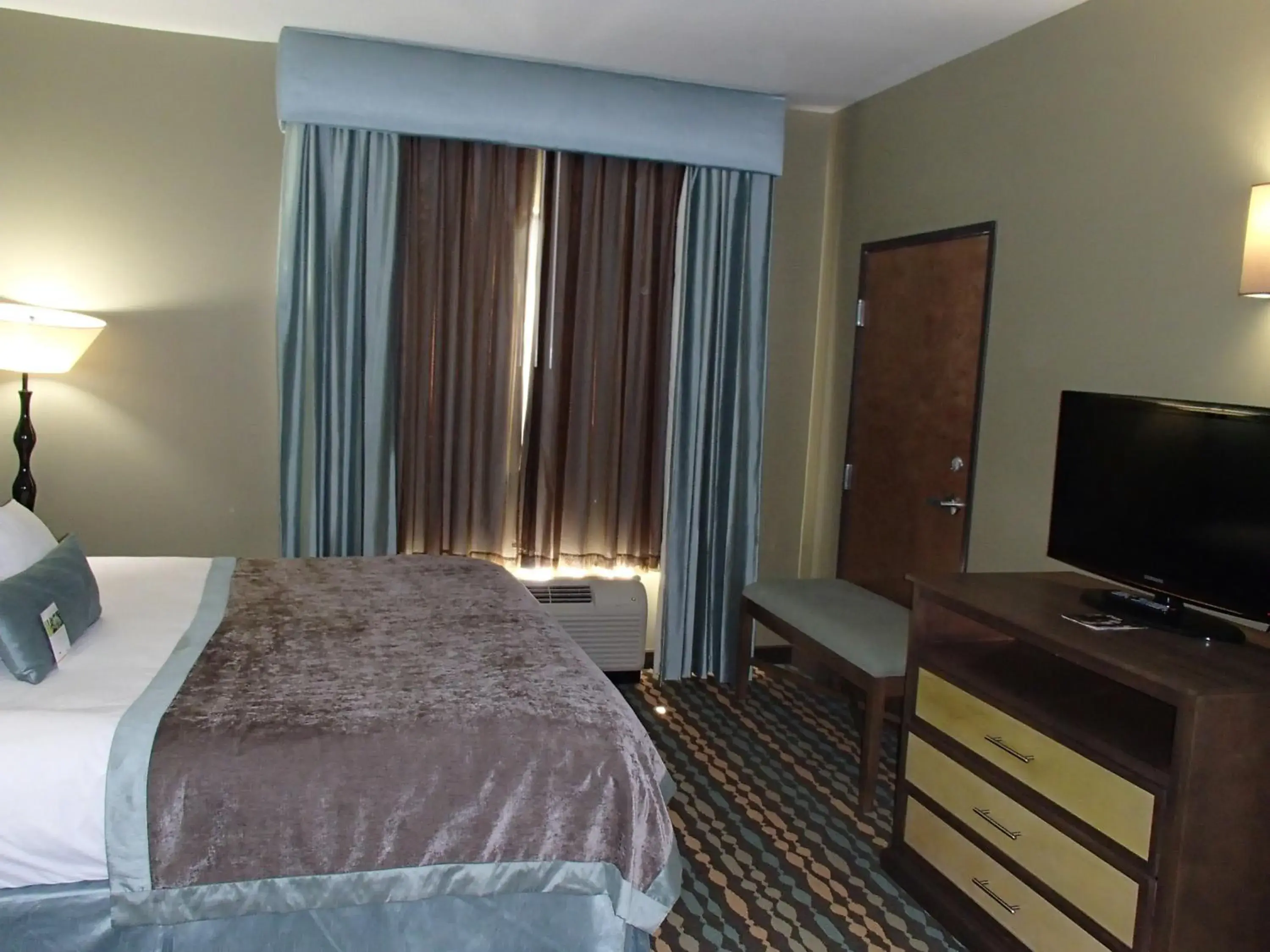 King Room- Non-Smoking in Wingate by Wyndham Bossier City King Room- Non-Smoking in Wingate by Wyndham Bossier City