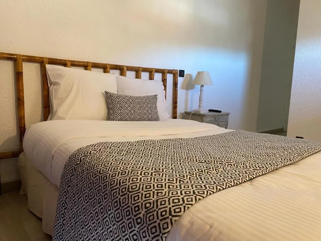 Bed in Avocado Hôtel Restaurant