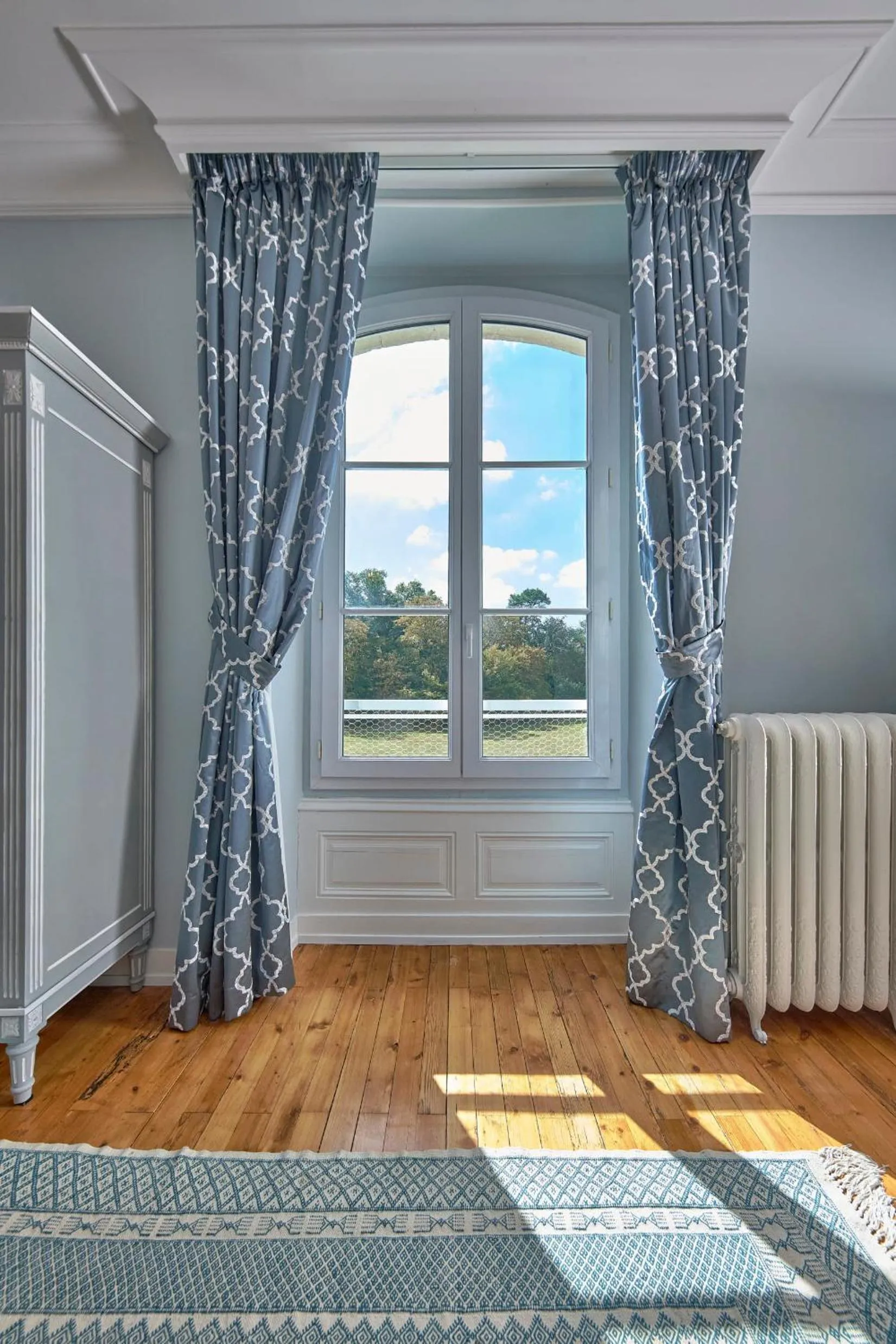Bedroom, Bed in Chateau Vary