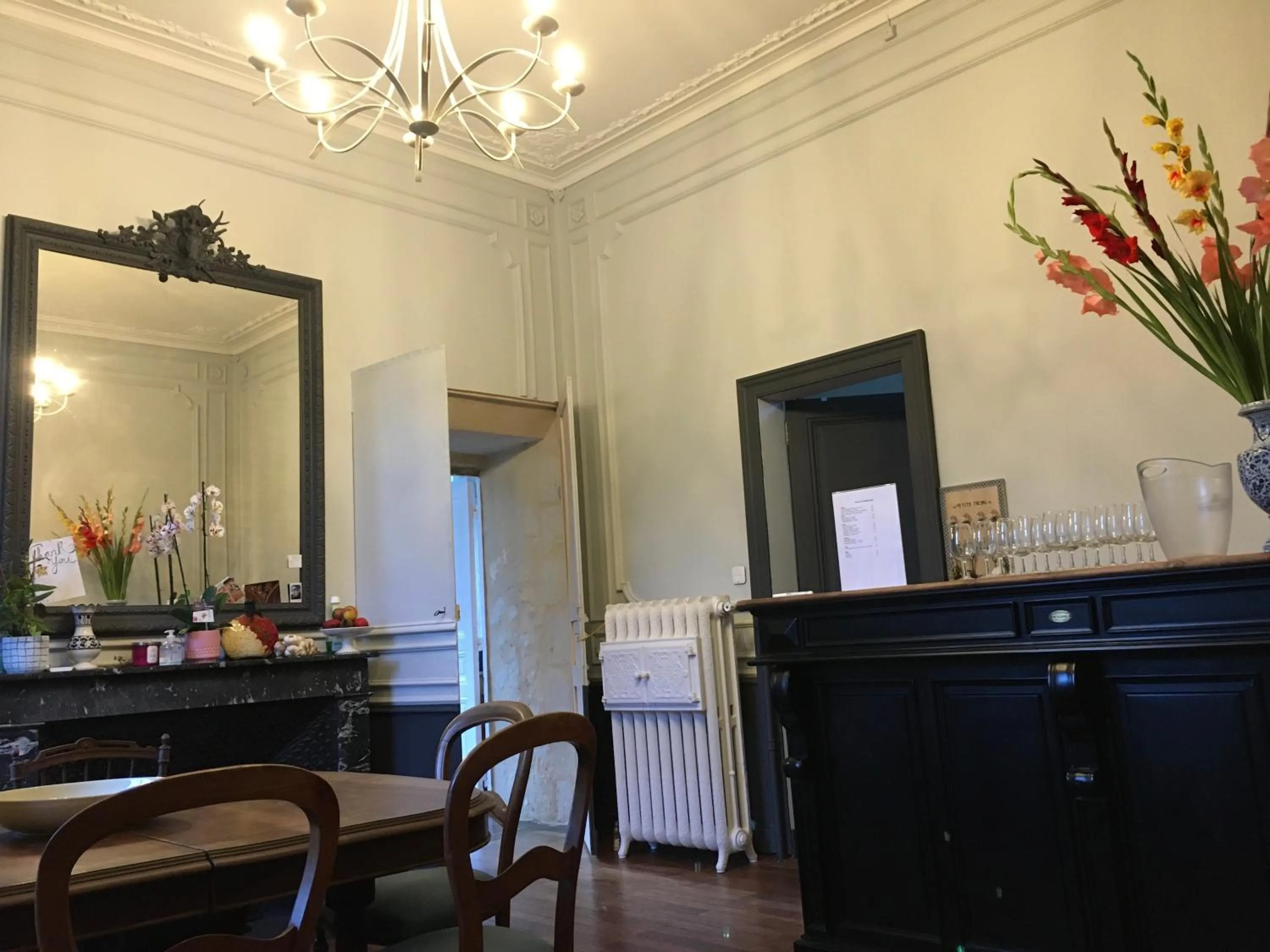 Lounge or bar in Chateau Vary