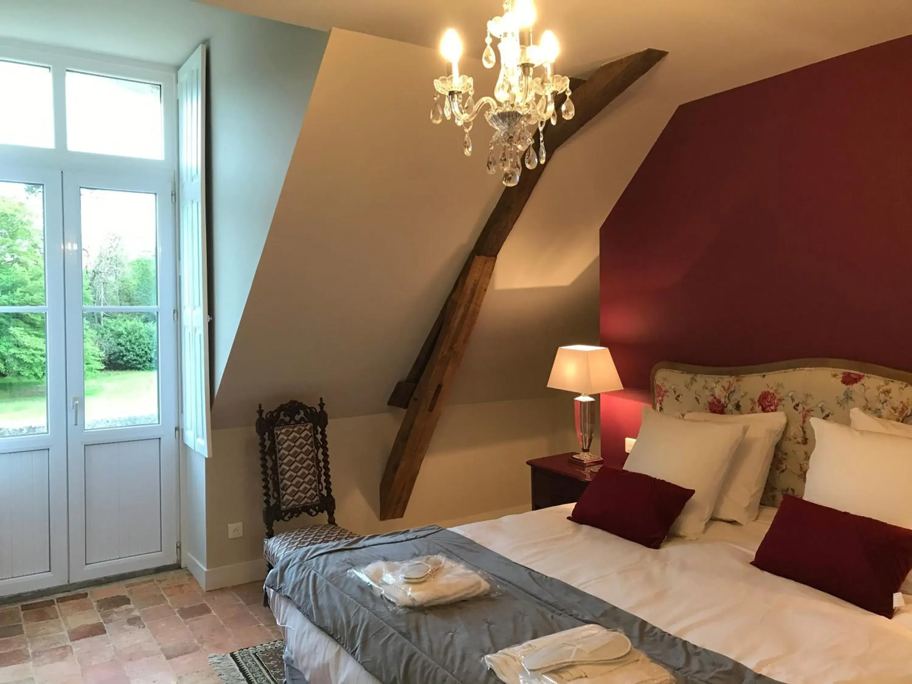 Queen Room with Balcony in Chateau Vary Queen Room with Balcony in Chateau Vary