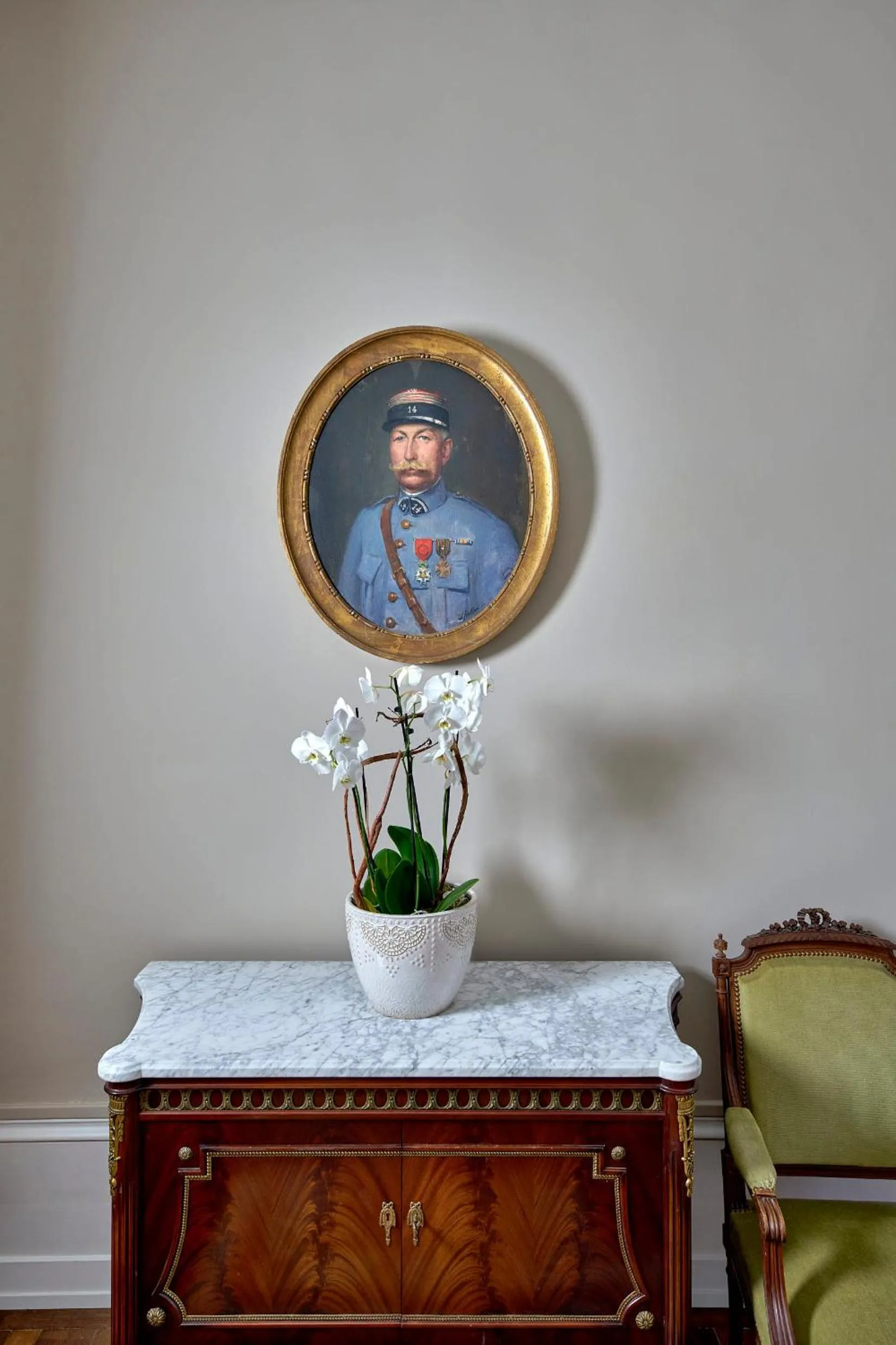 Decorative detail in Chateau Vary