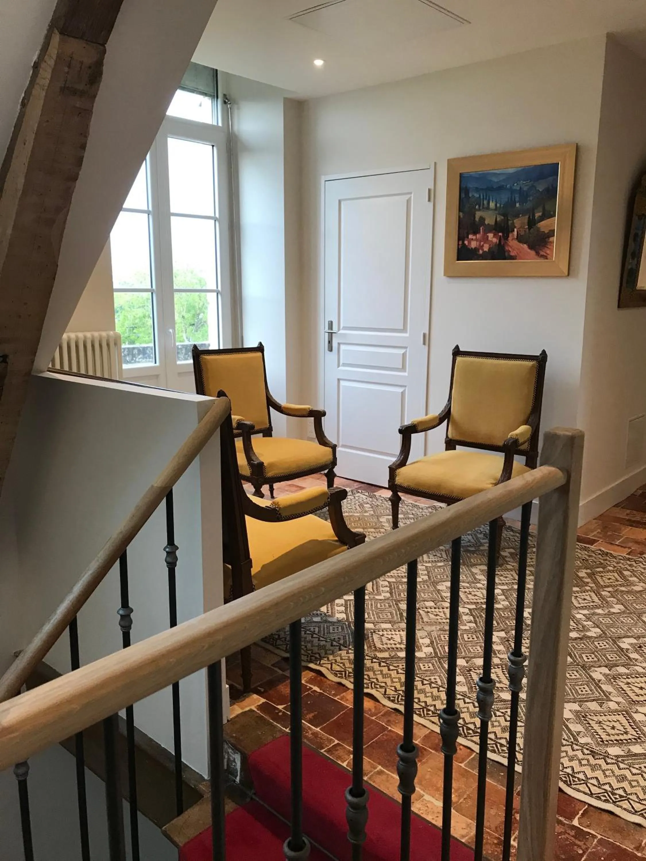 Seating area in Chateau Vary