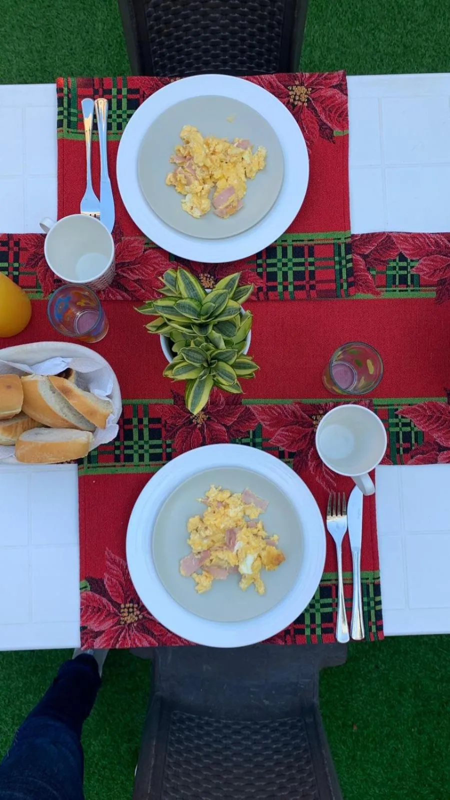 Breakfast in Manaya Bed & Breakfast