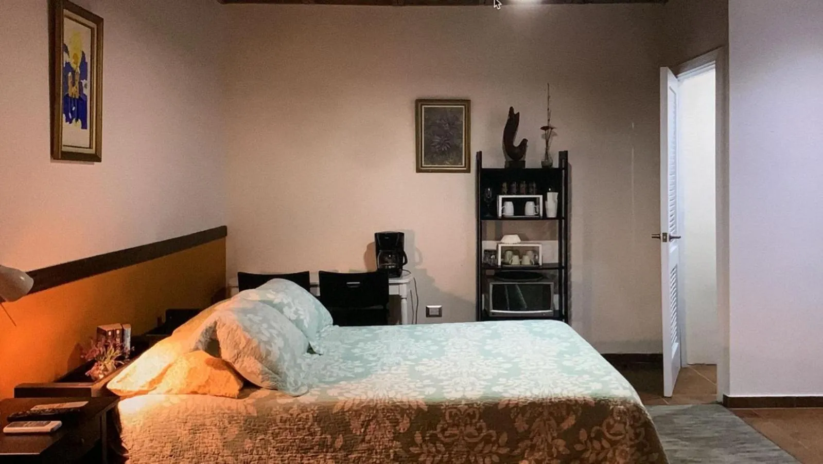 Bed in Manaya Bed & Breakfast