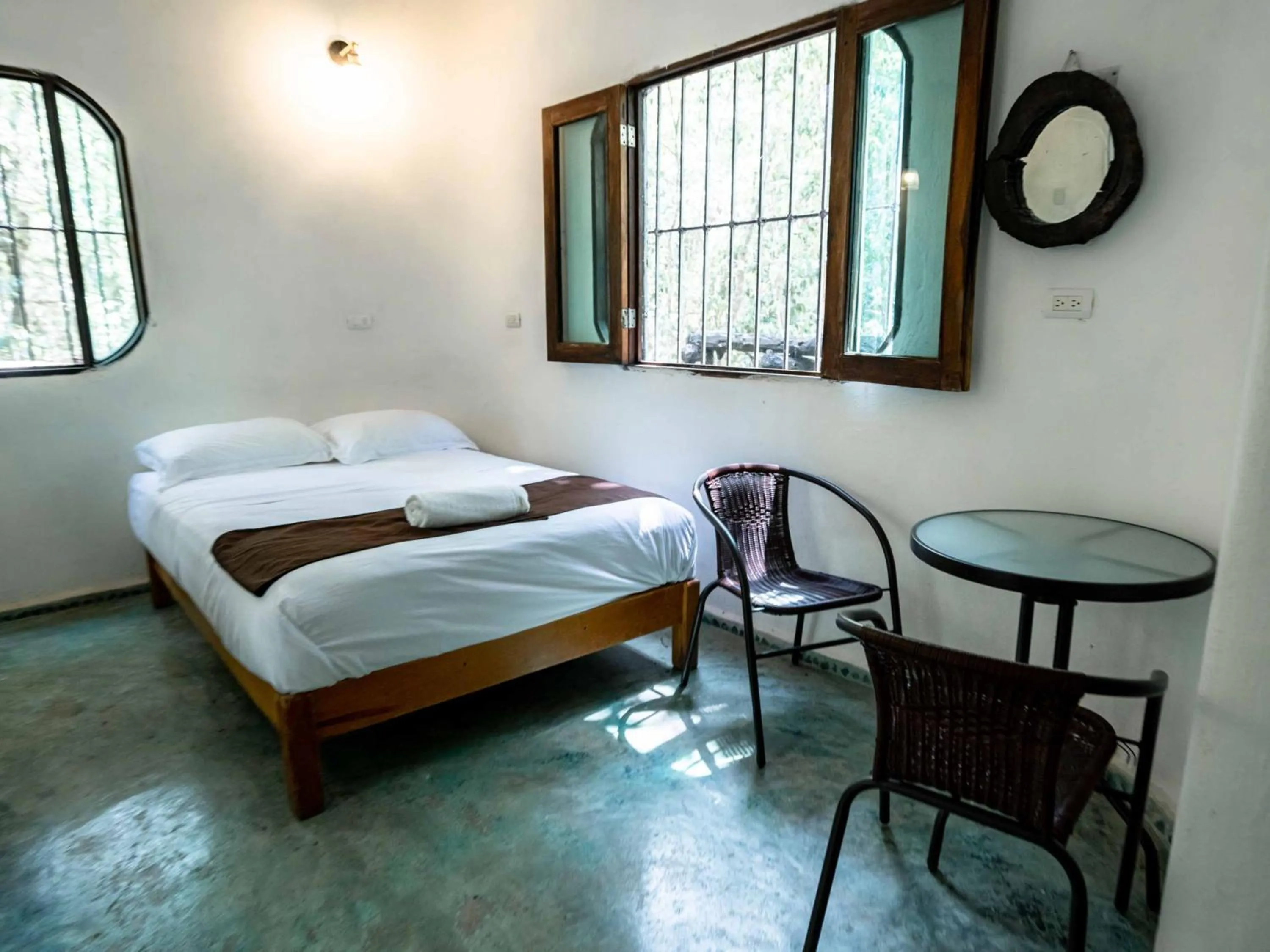 Bed in Jolie Jungle Eco Hotel