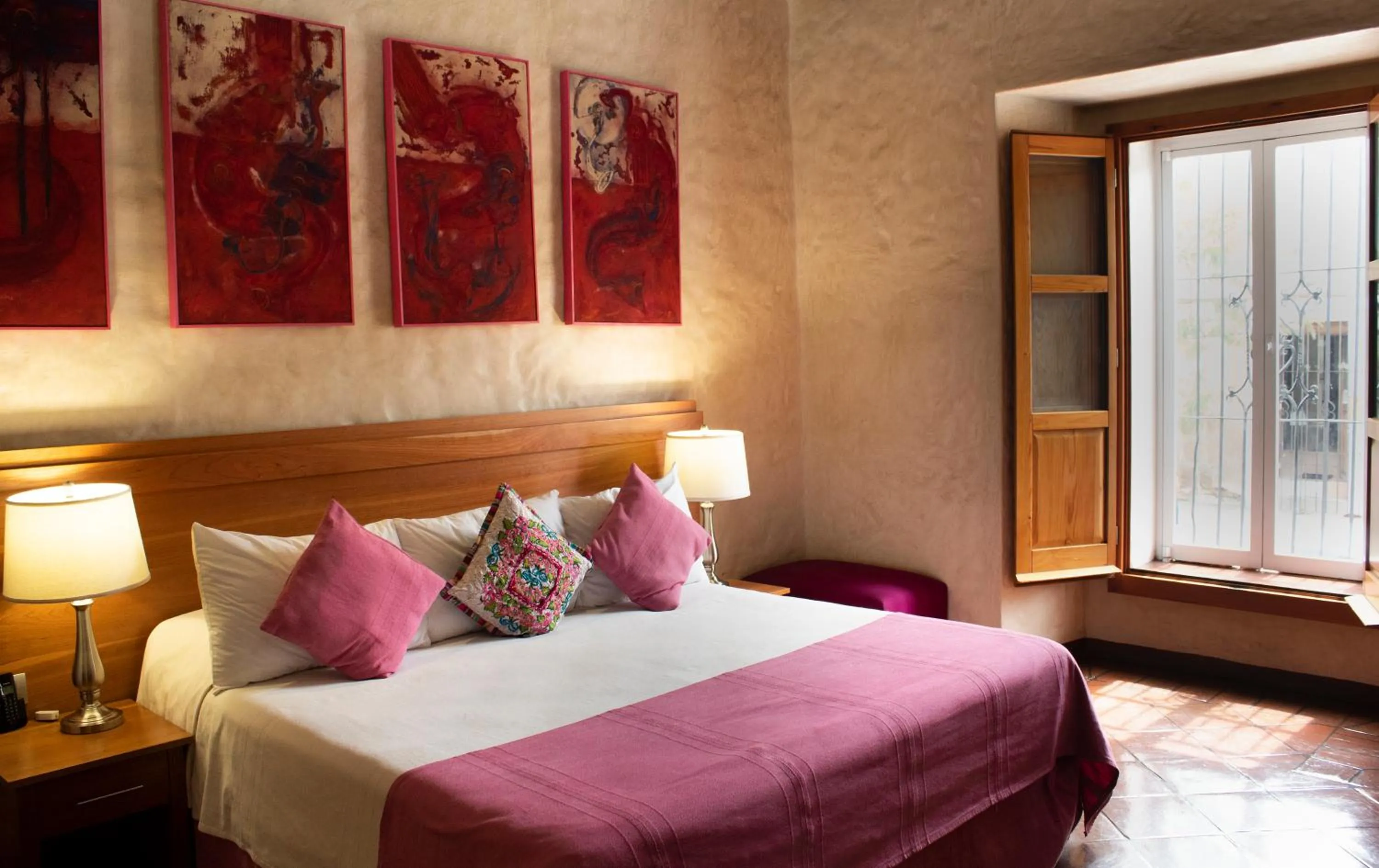 Photo of the whole room, Bed in Hotel Boutique Casa Catrina