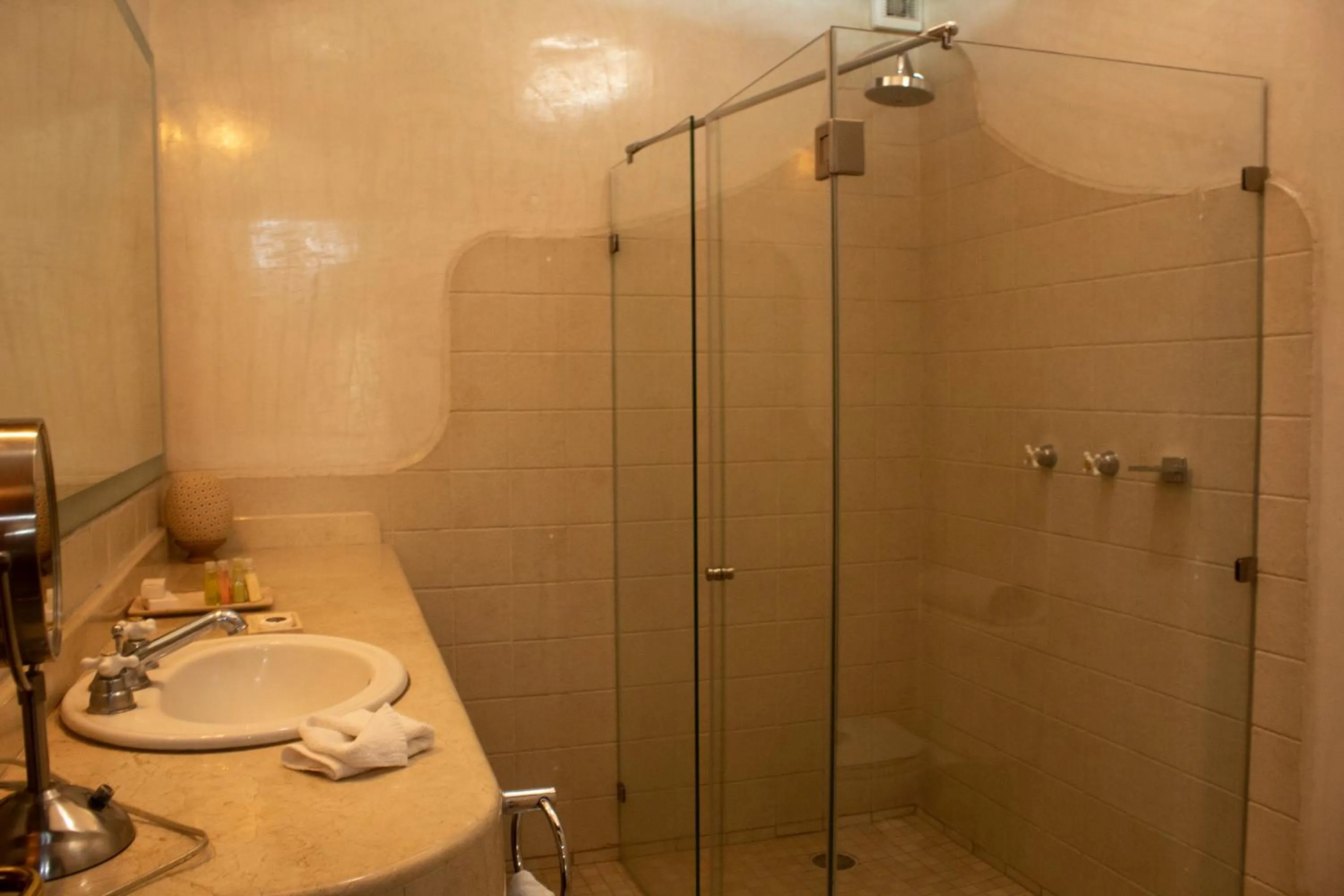 Shower in Hotel Boutique Casa Catrina