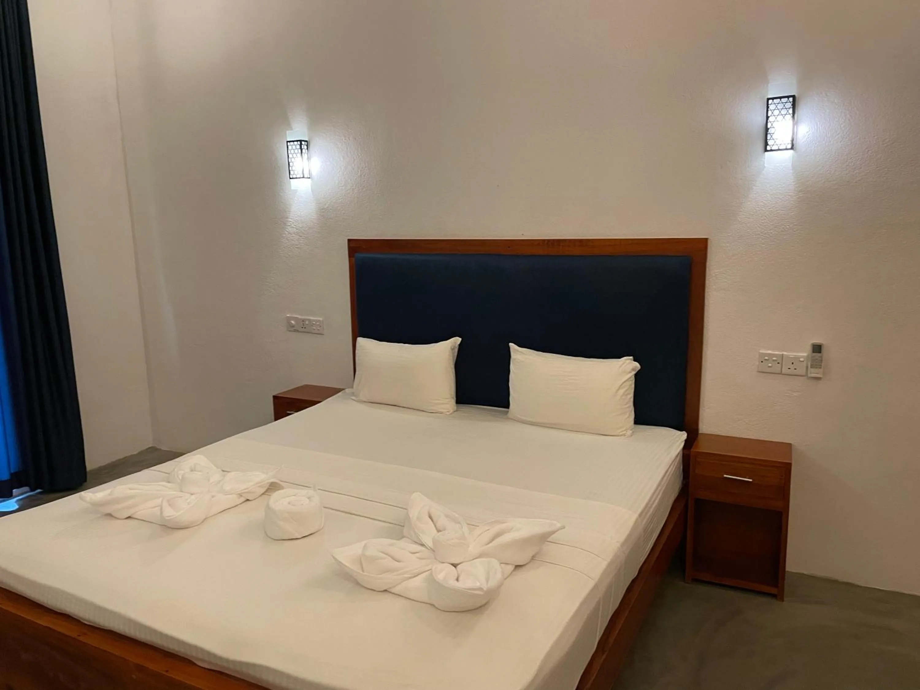 Bed in Surf Gangs Arugambay