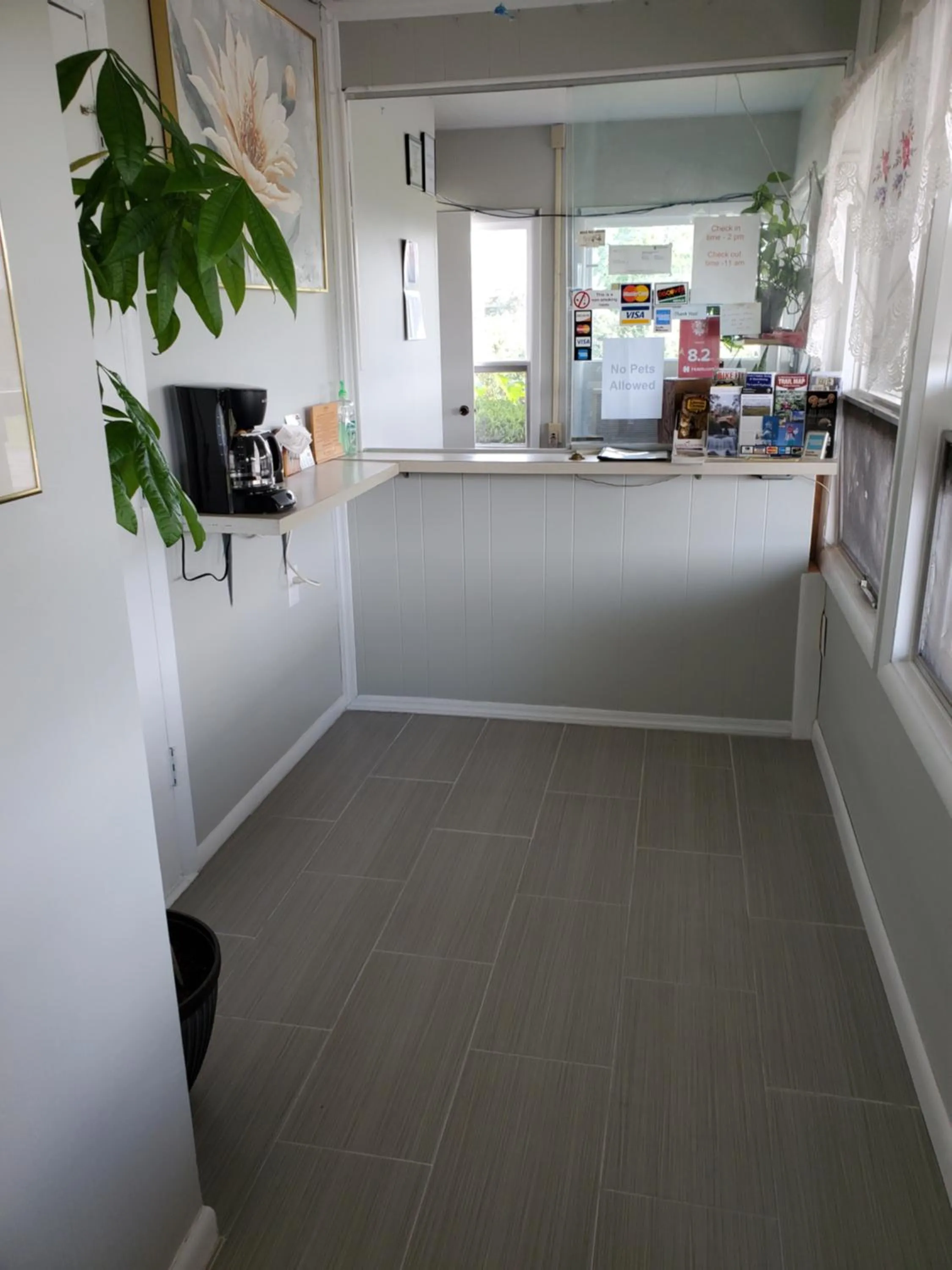 Lobby or reception in Dollar Inn