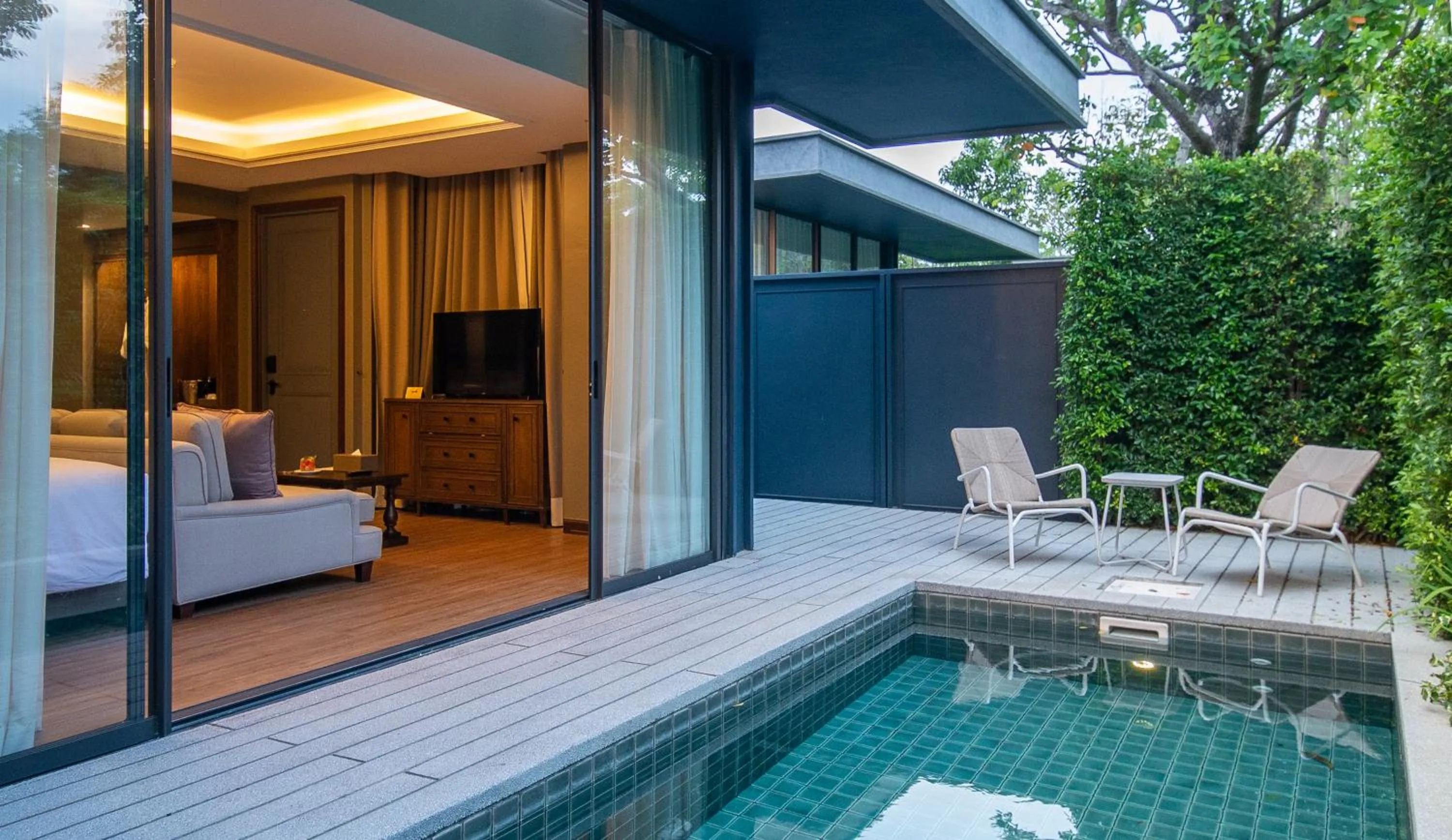 Swimming pool in Hotel Labaris Khao Yai