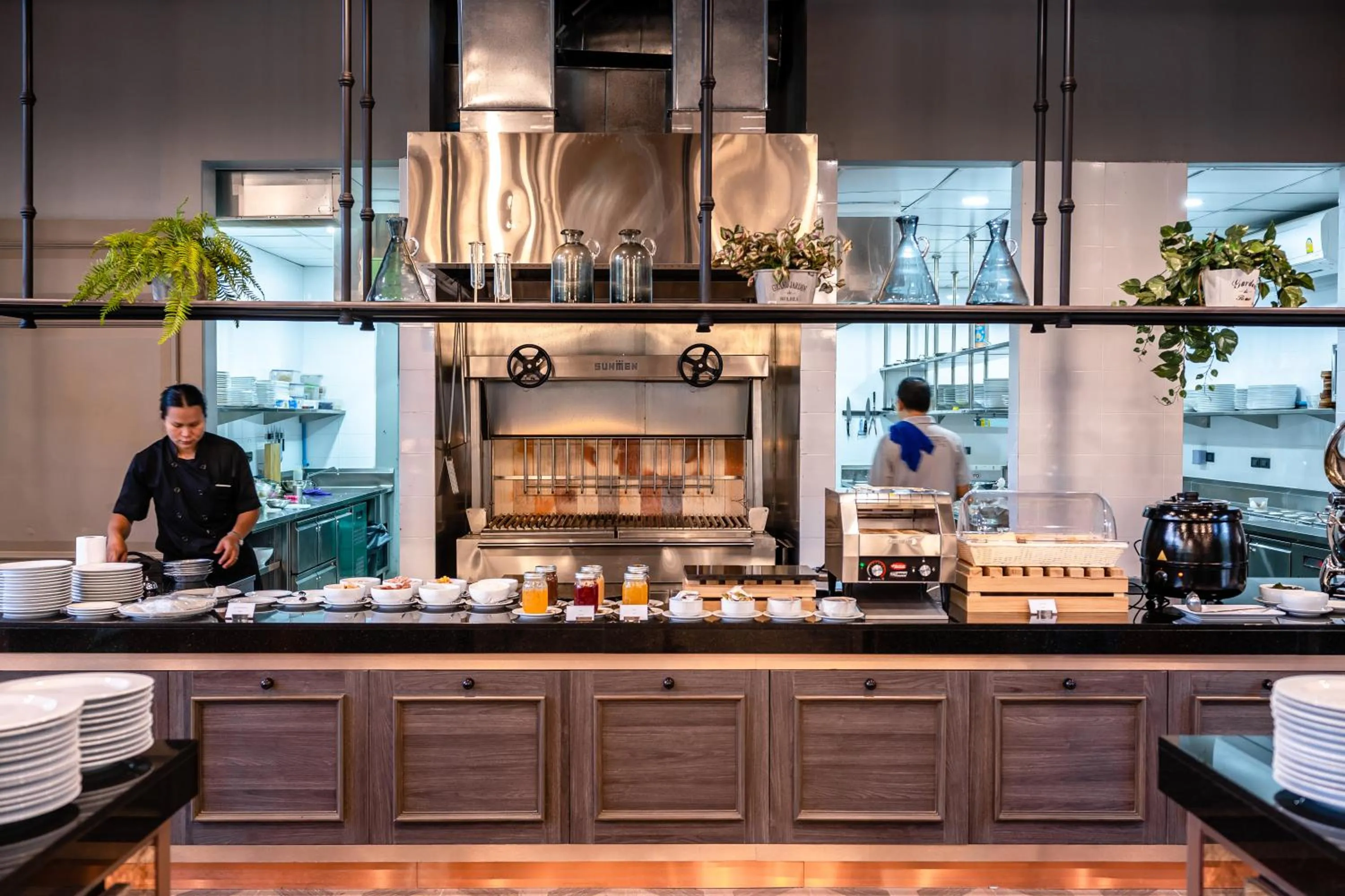 Restaurant/places to eat in Hotel Labaris Khao Yai