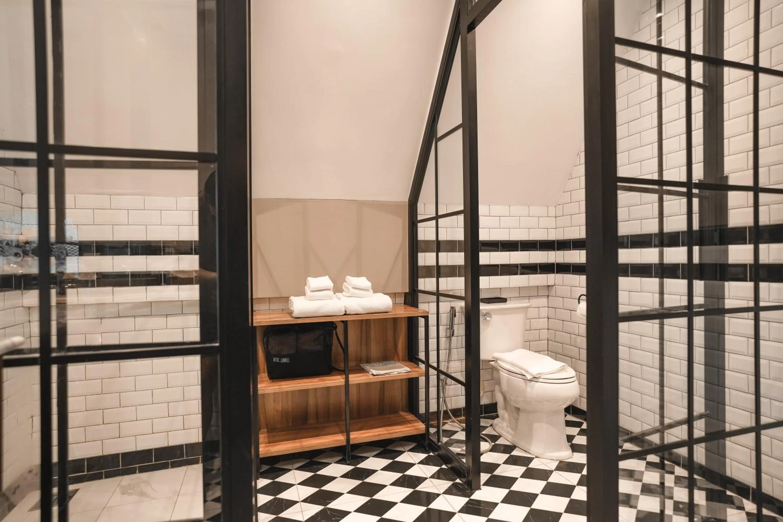 Toilet in Hotel Labaris Khao Yai