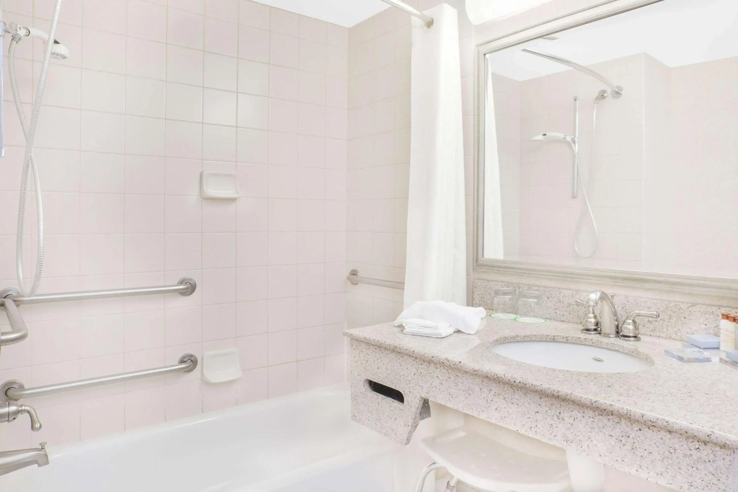 Queen Room with Two Queen Beds in Wingate by Wyndham Ellicottville Queen Room with Two Queen Beds in Wingate by Wyndham Ellicottville