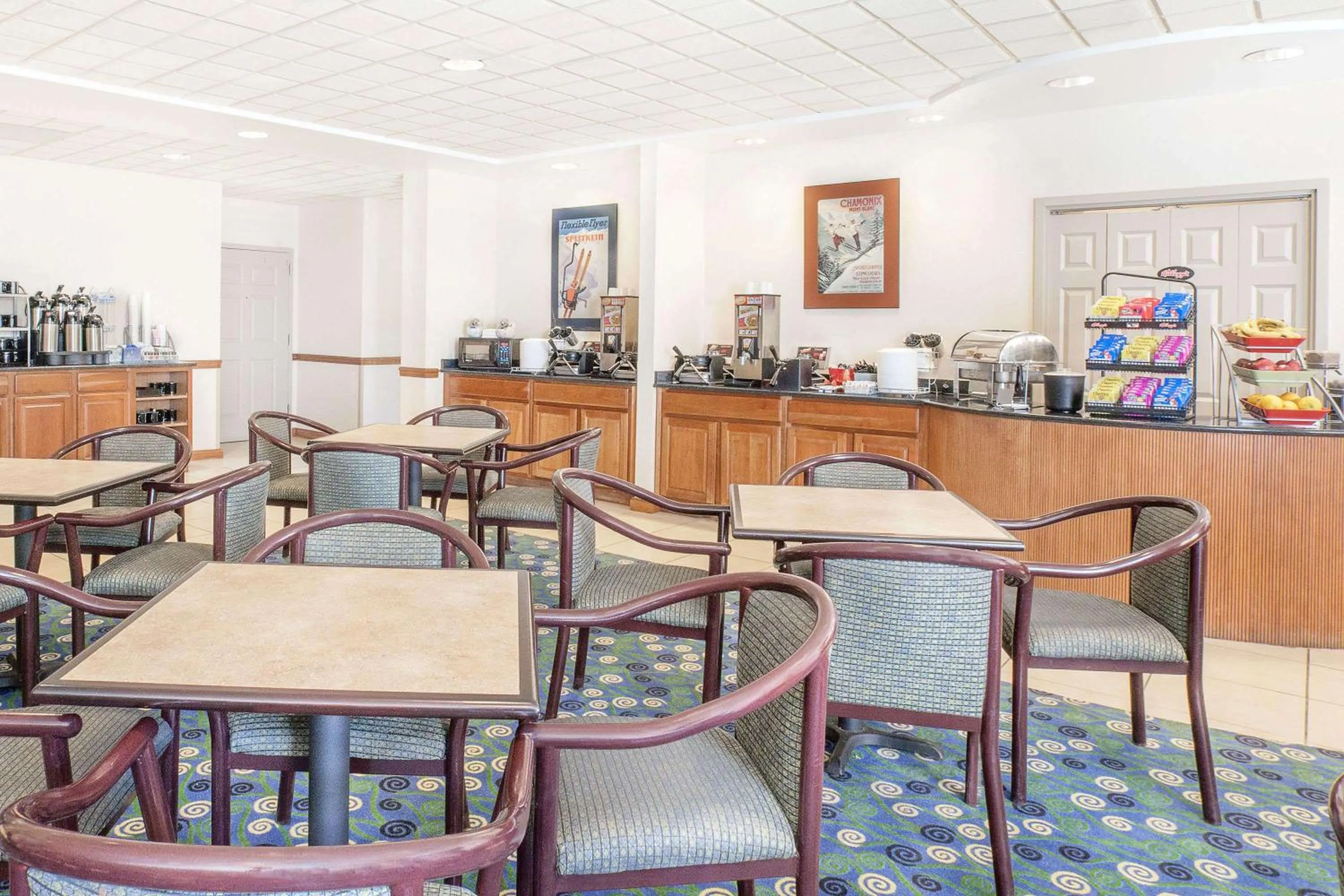 Restaurant/places to eat in Wingate by Wyndham Ellicottville