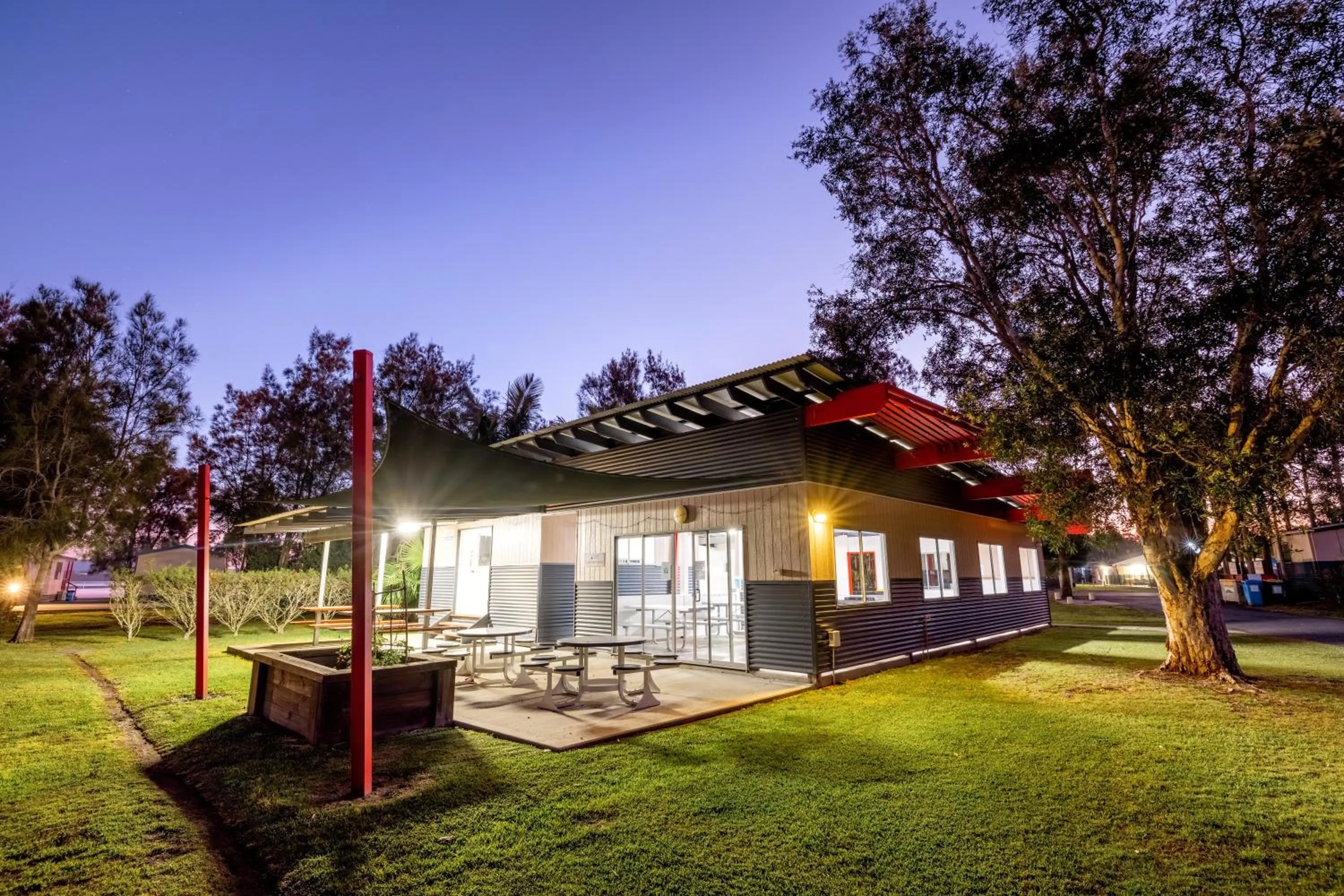 BBQ facilities in Lakeside Forster Holiday Park