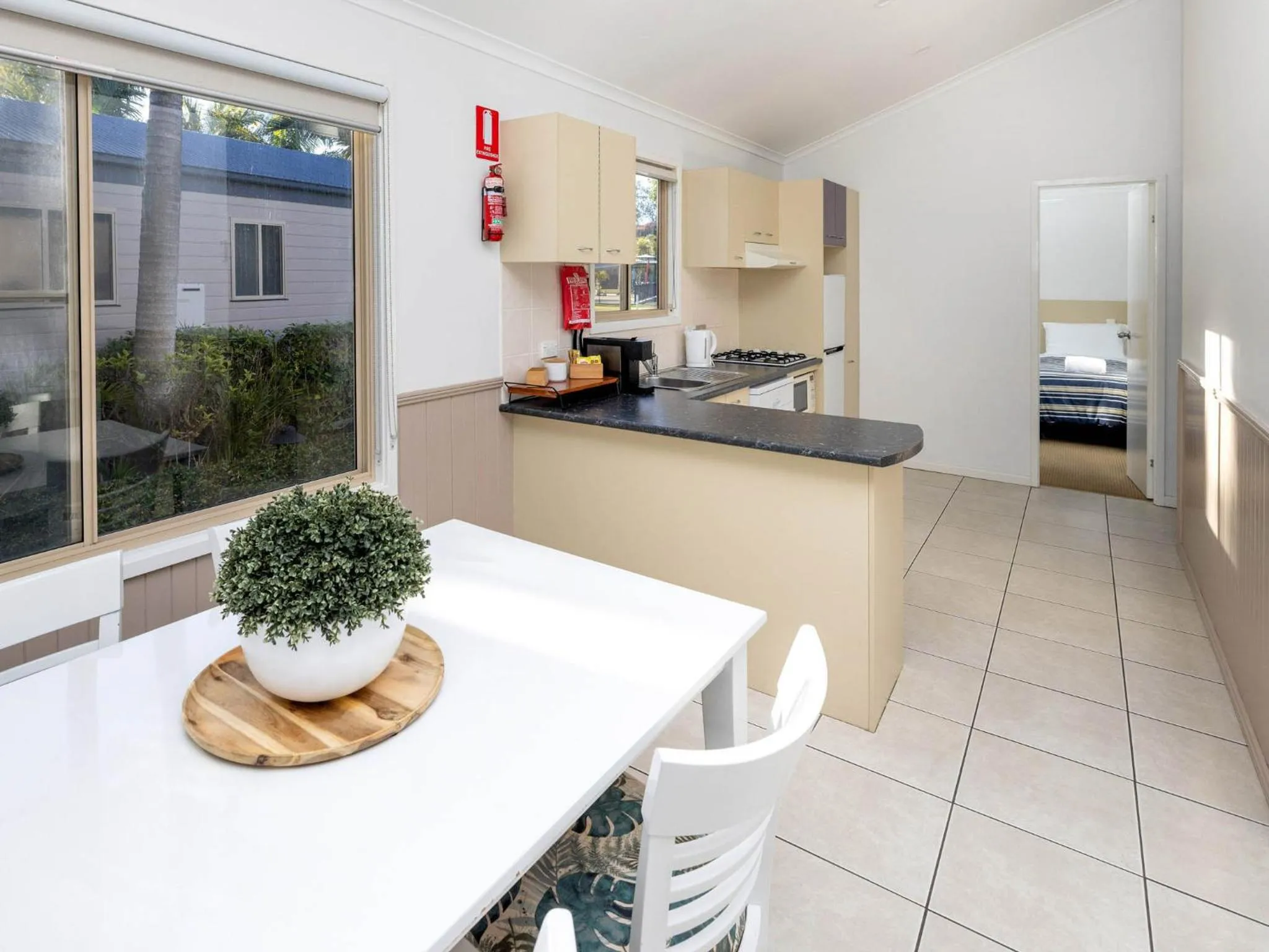 Dining area in Lakeside Forster Holiday Park