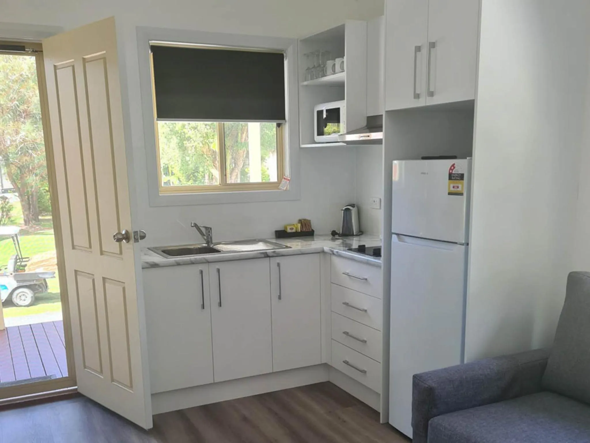 Kitchen or kitchenette in Lakeside Forster Holiday Park