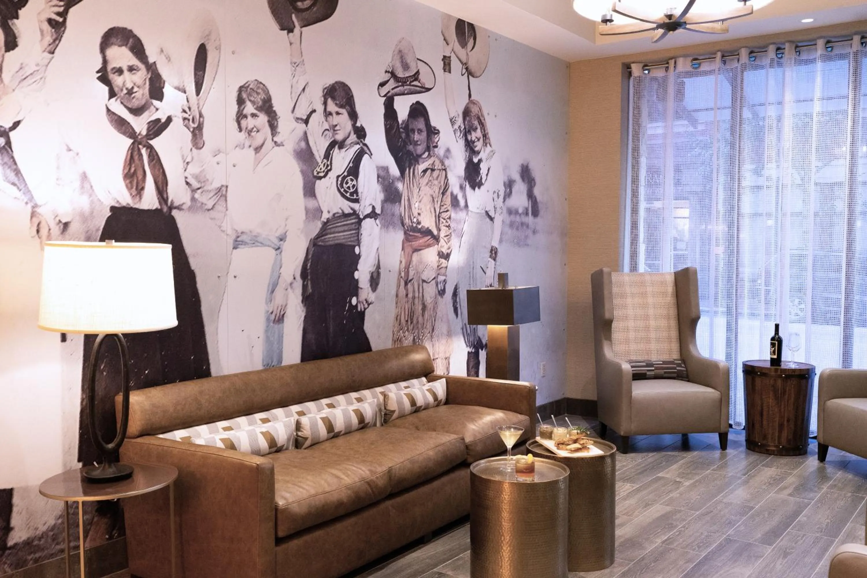 Restaurant/places to eat in Embassy Suites by Hilton Fort Worth Downtown