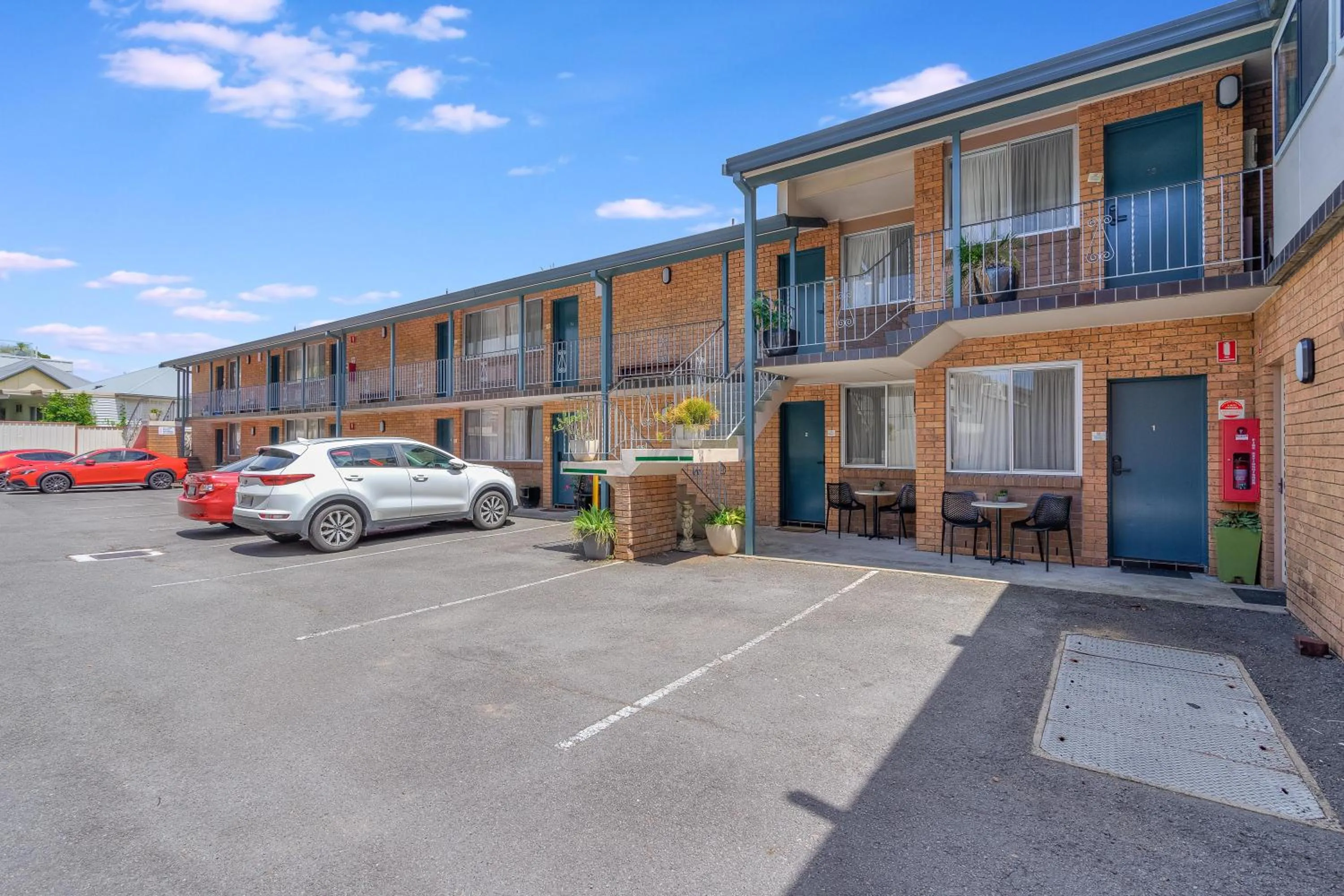 Property building in Cosmo Motel Adamstown