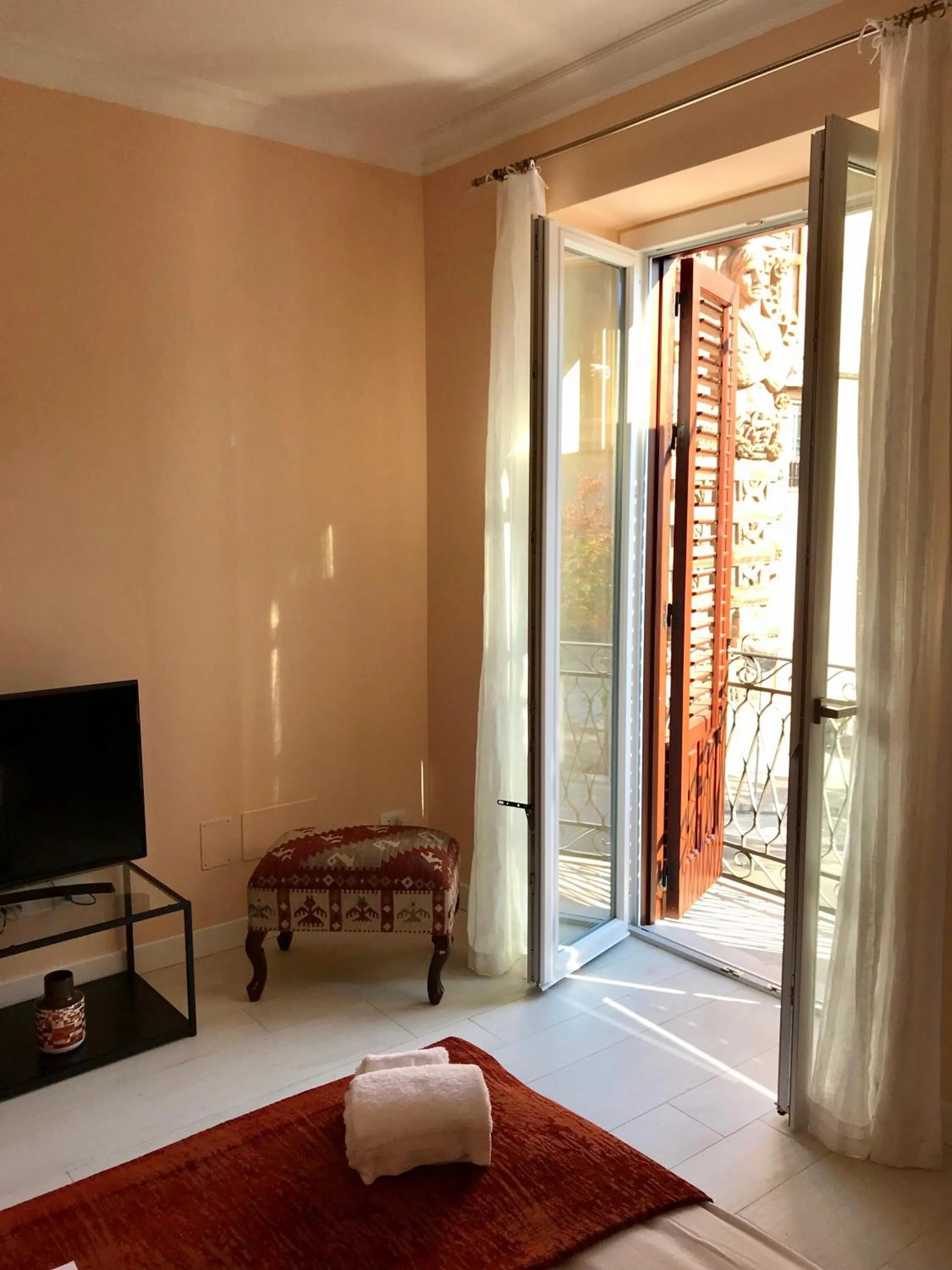 TV and multimedia, Bed in I Mori di Porta Nuova Suite & Terrace