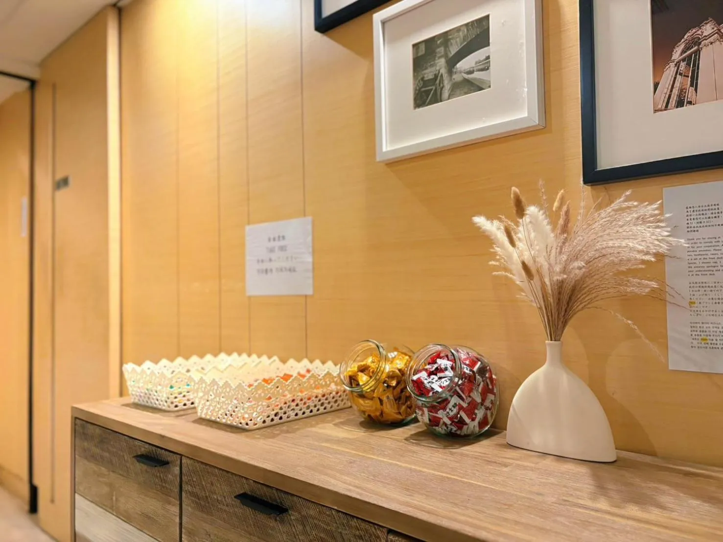 Food and drinks in Wemeet Hotel Taipei