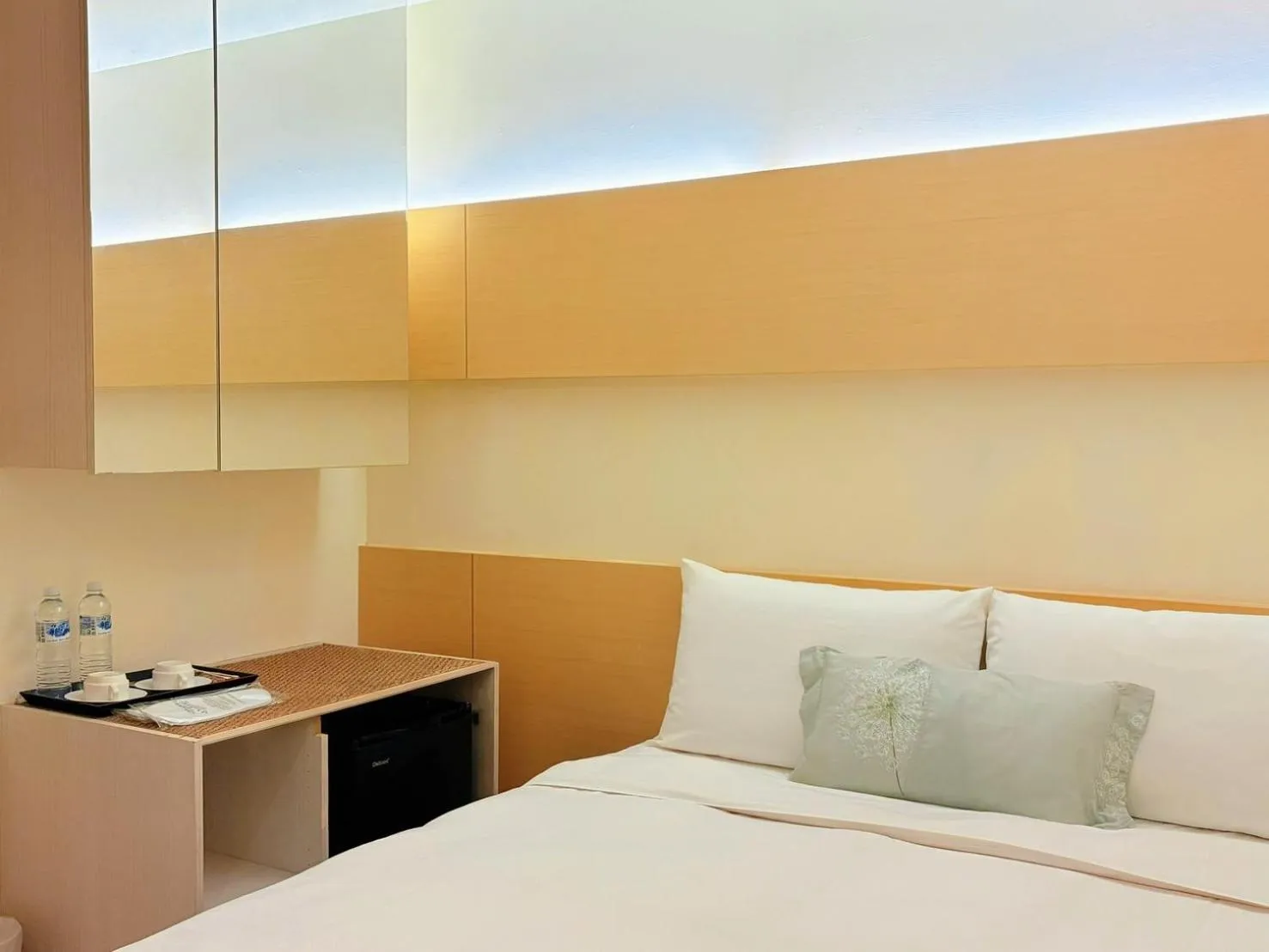 Bed in Wemeet Hotel Taipei