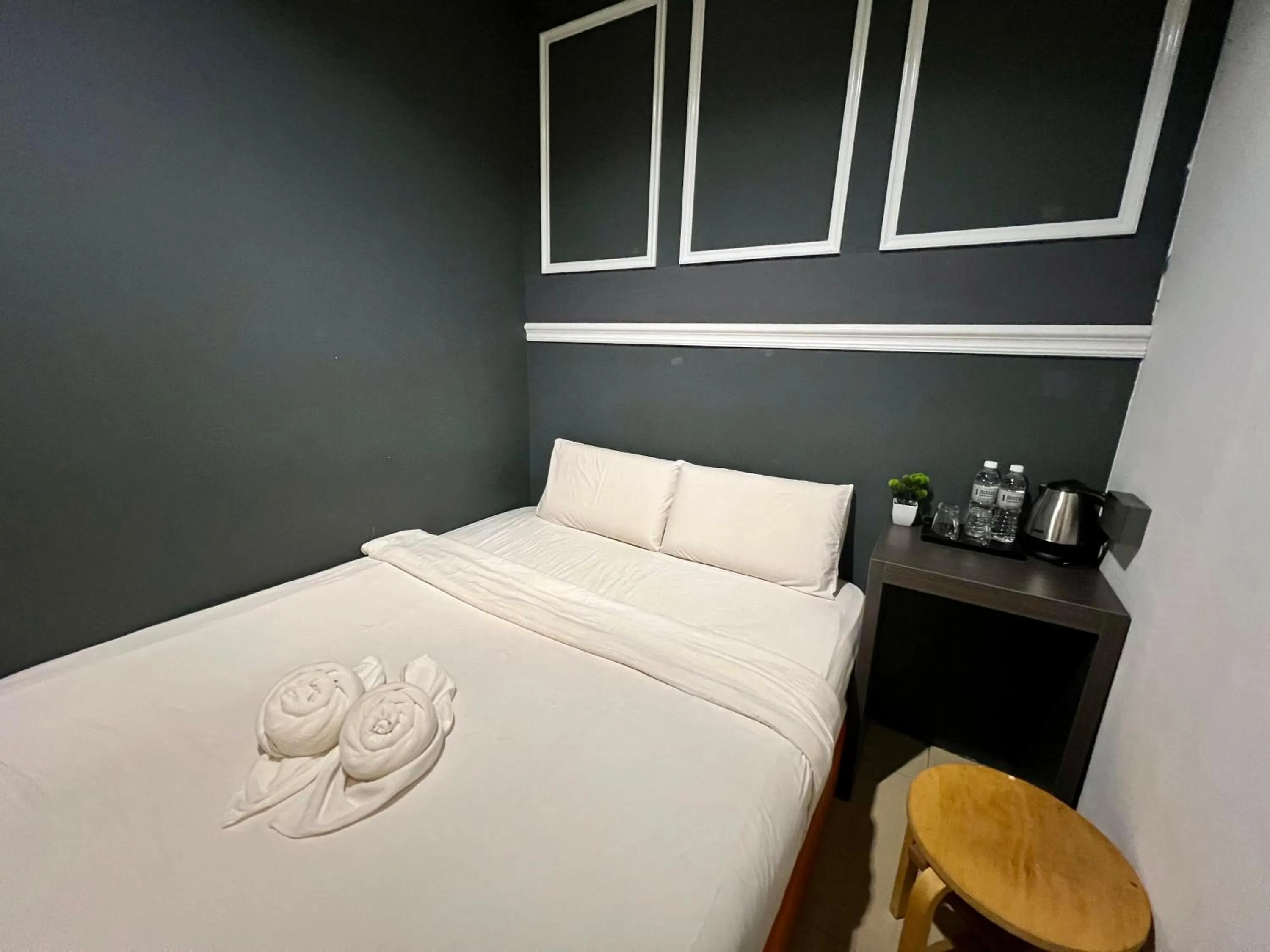 Bed in 1 Hotel Kuchai Lama