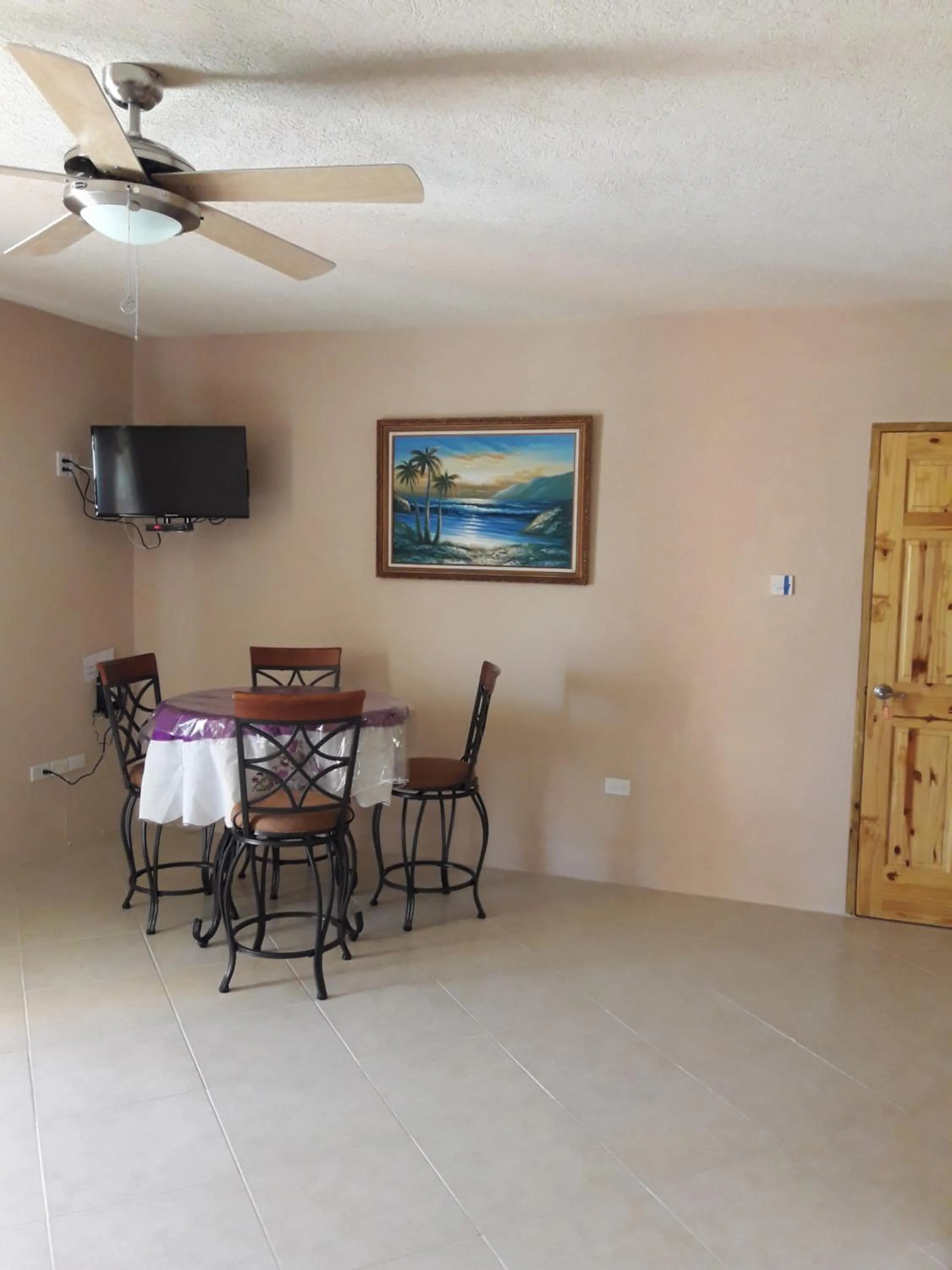 Dining area in Manderley Villas